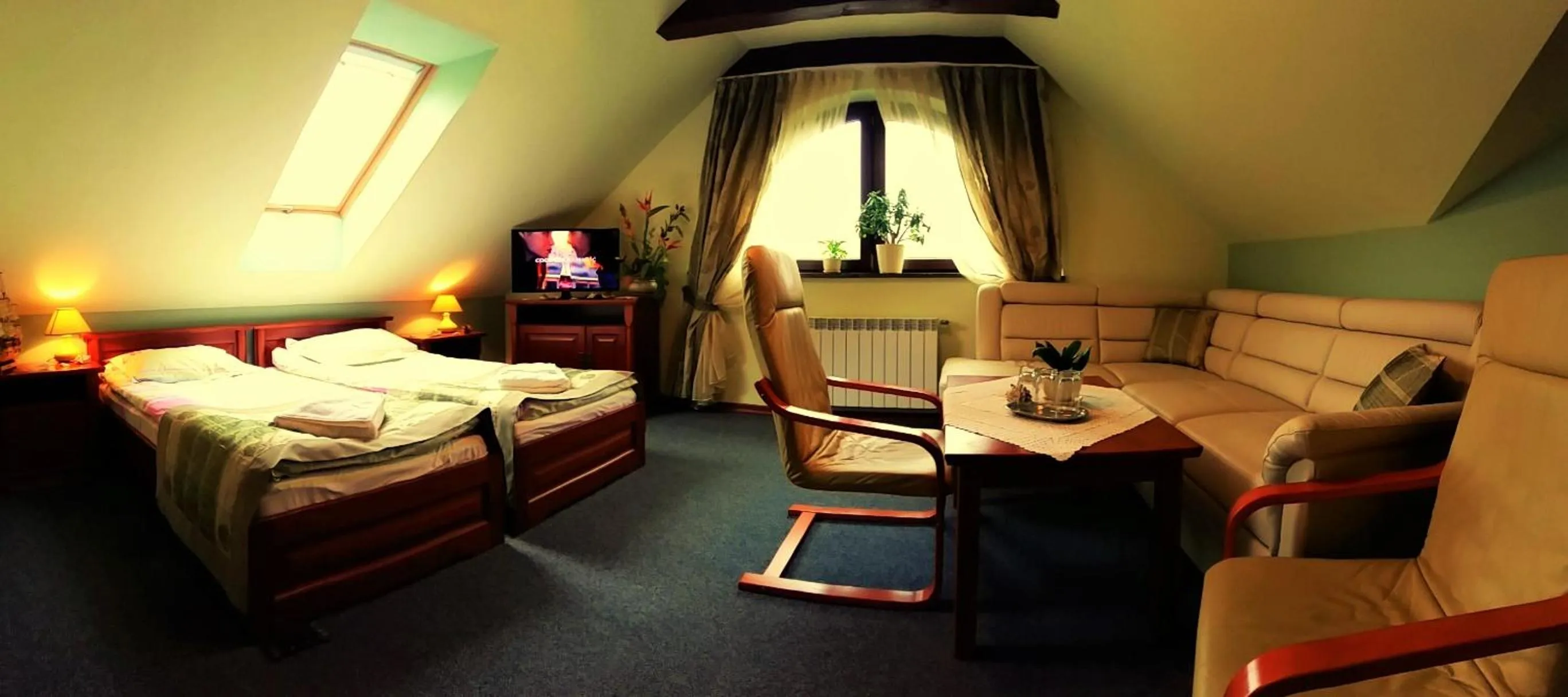 Photo of the whole room, Bed in Hotel Spinaker