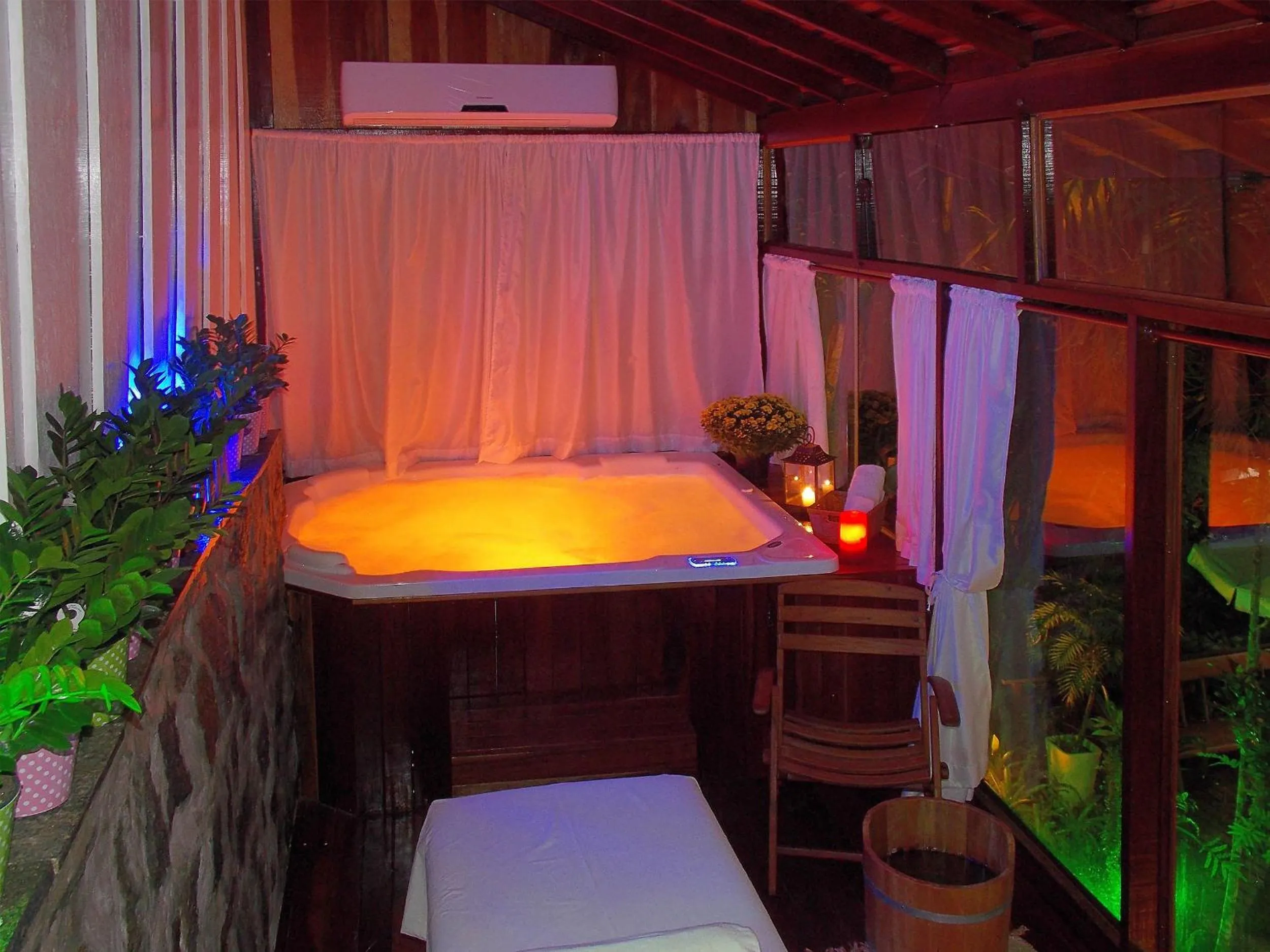 Hot Tub, Bed in Pousada Riacho Dos Cambucas