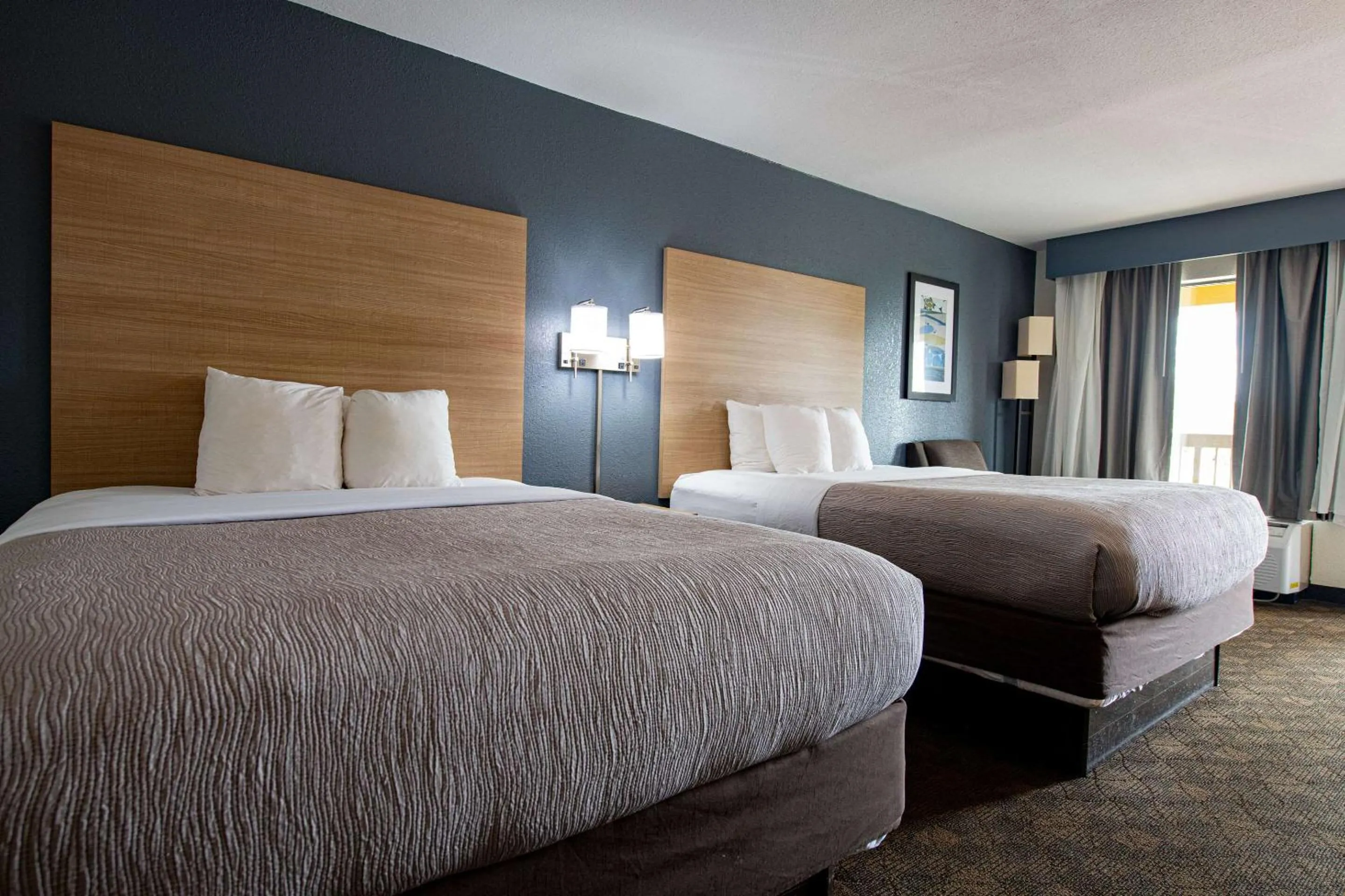 Bedroom, Bed in Quality Inn Monroe