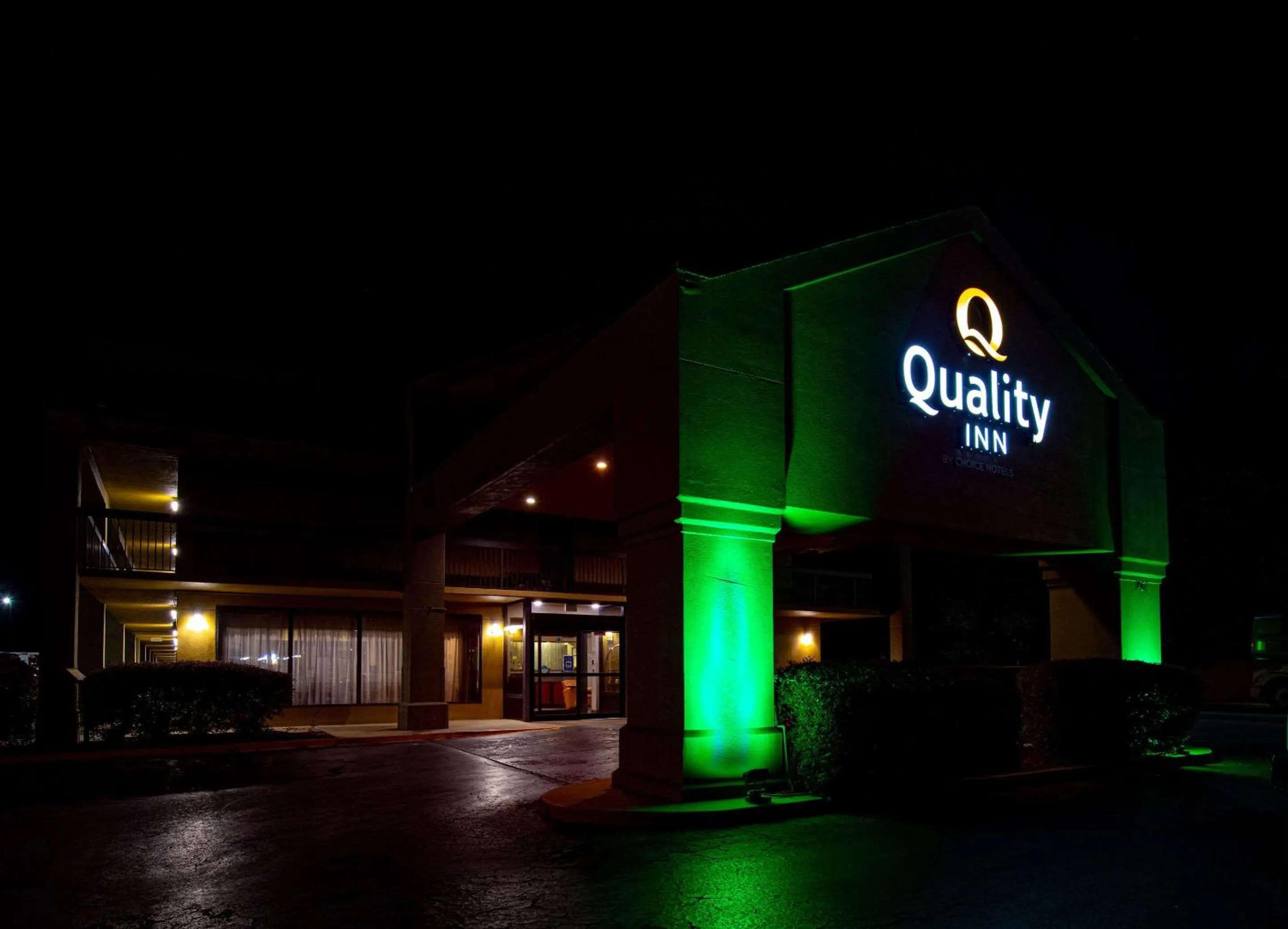 Property building in Quality Inn Monroe
