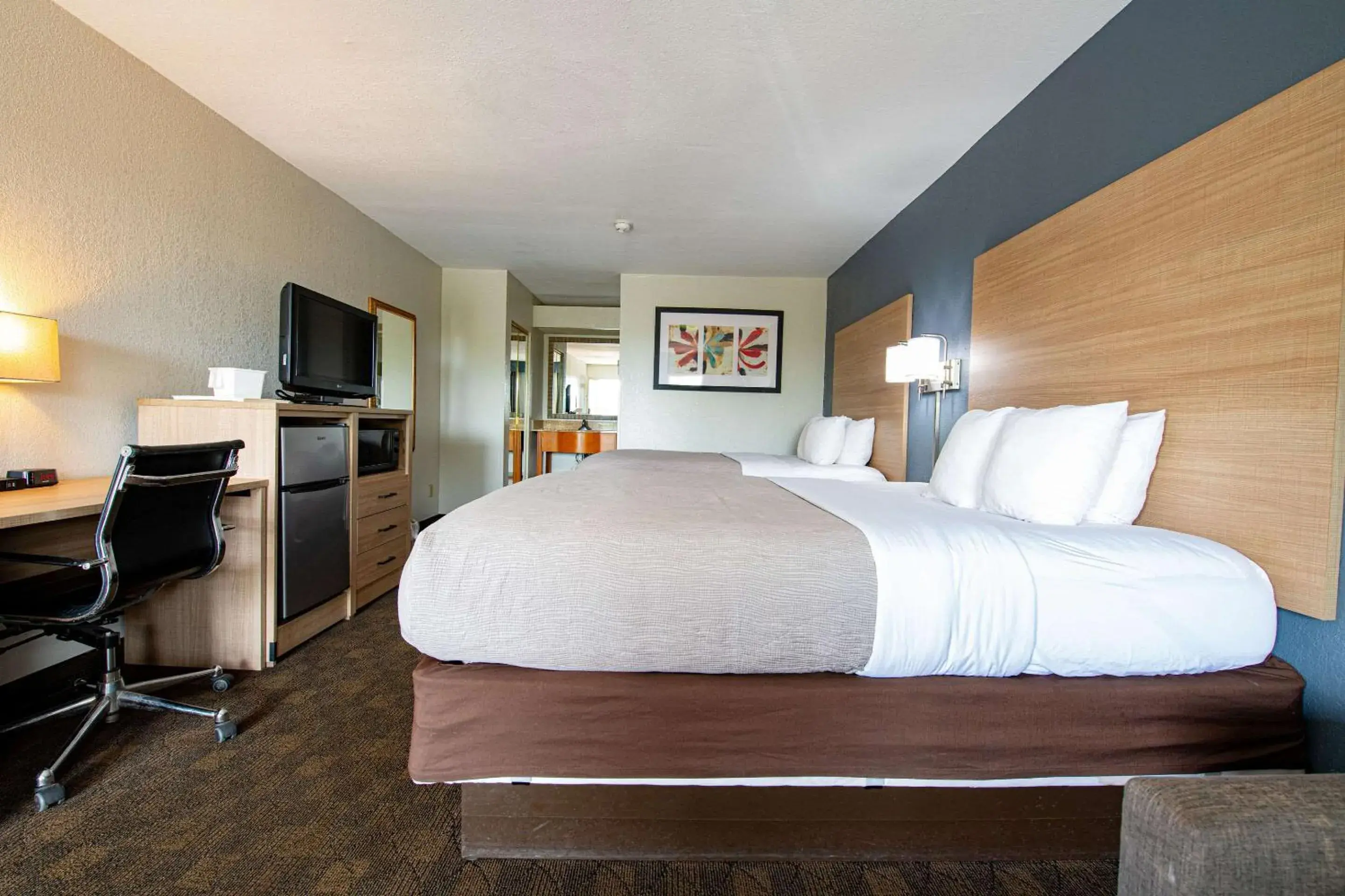 Standard Queen Room with Two Queen Beds - Non-Smoking in Quality Inn Monroe Standard Queen Room with Two Queen Beds - Non-Smoking in Quality Inn Monroe