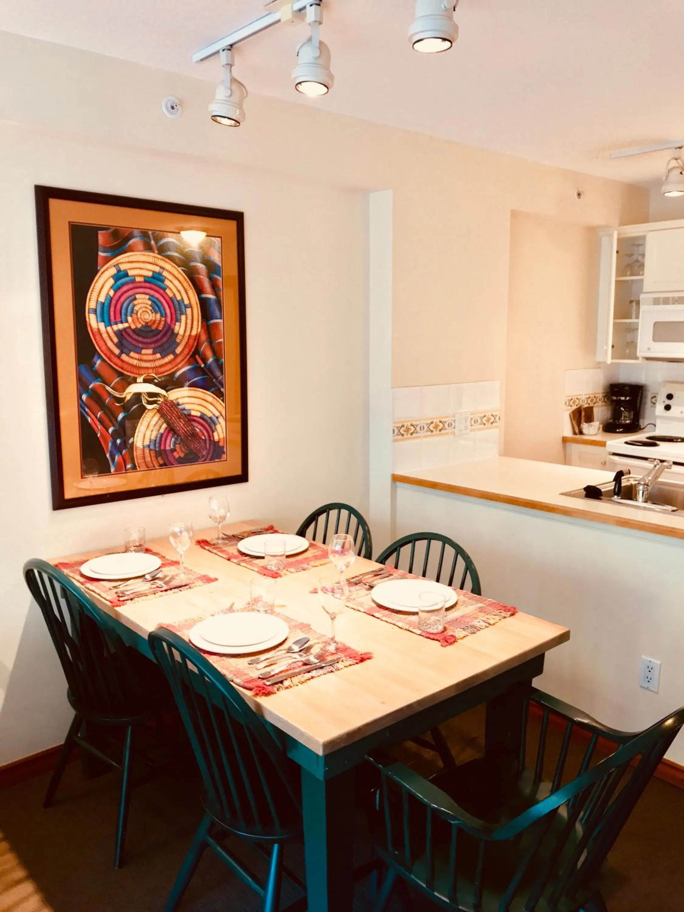 The Best Top Floor Ski-in/Ski-out at the Aspens