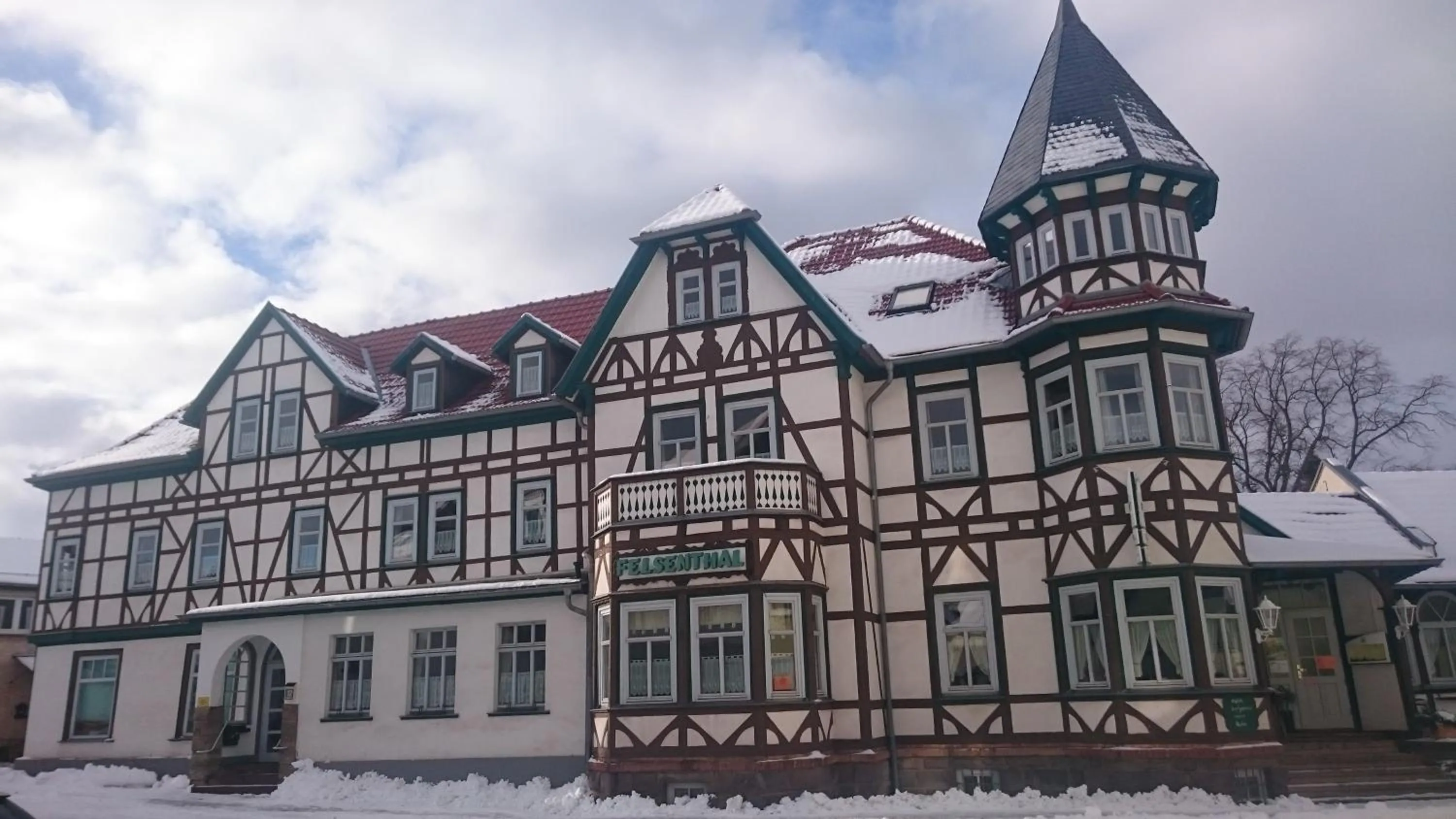 Facade/entrance in Gaststätte und Pension Felsenthal