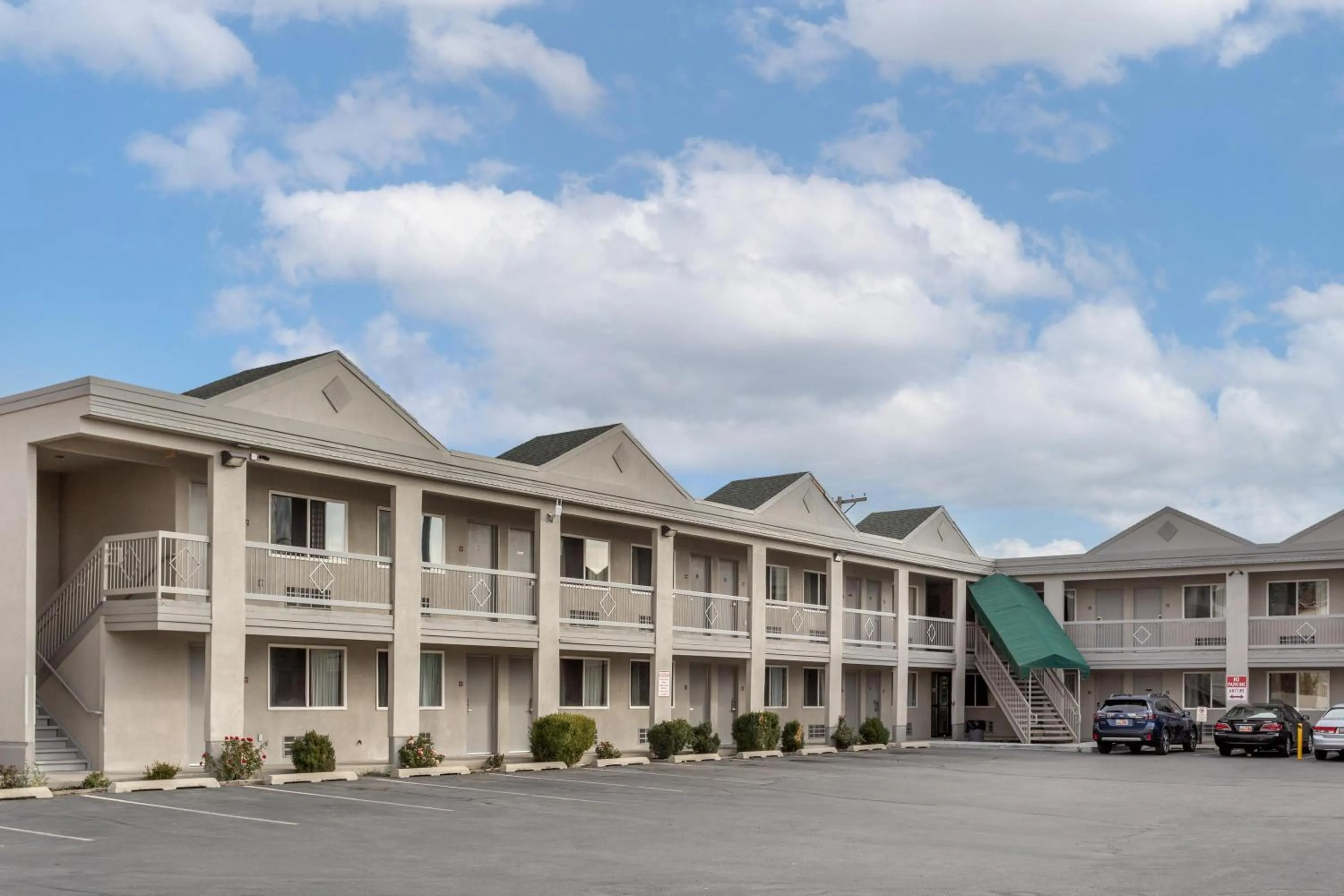 Property building in SureStay by Best Western Salt Lake City Downtown