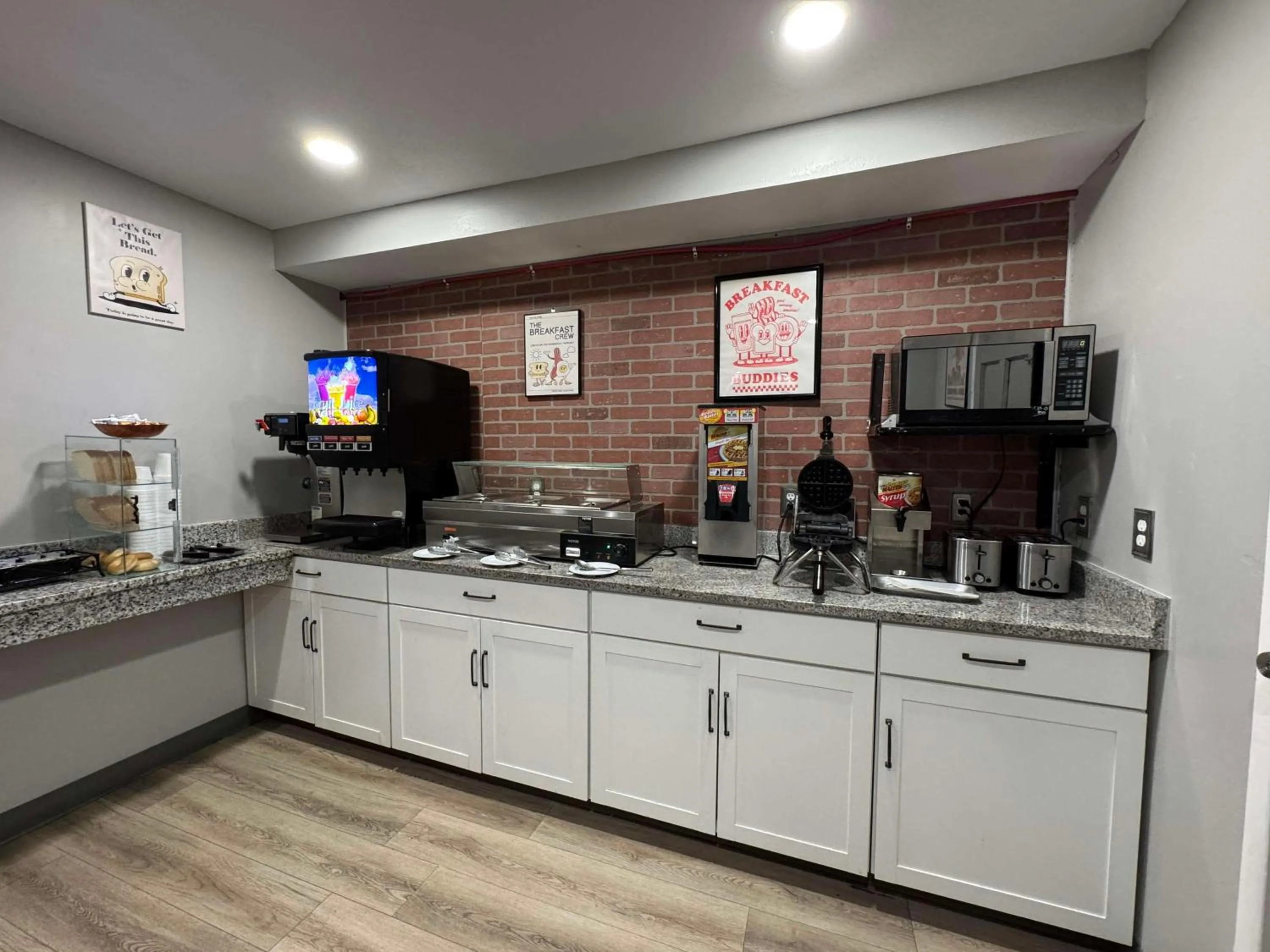 Breakfast in City Creek Inn & Suites