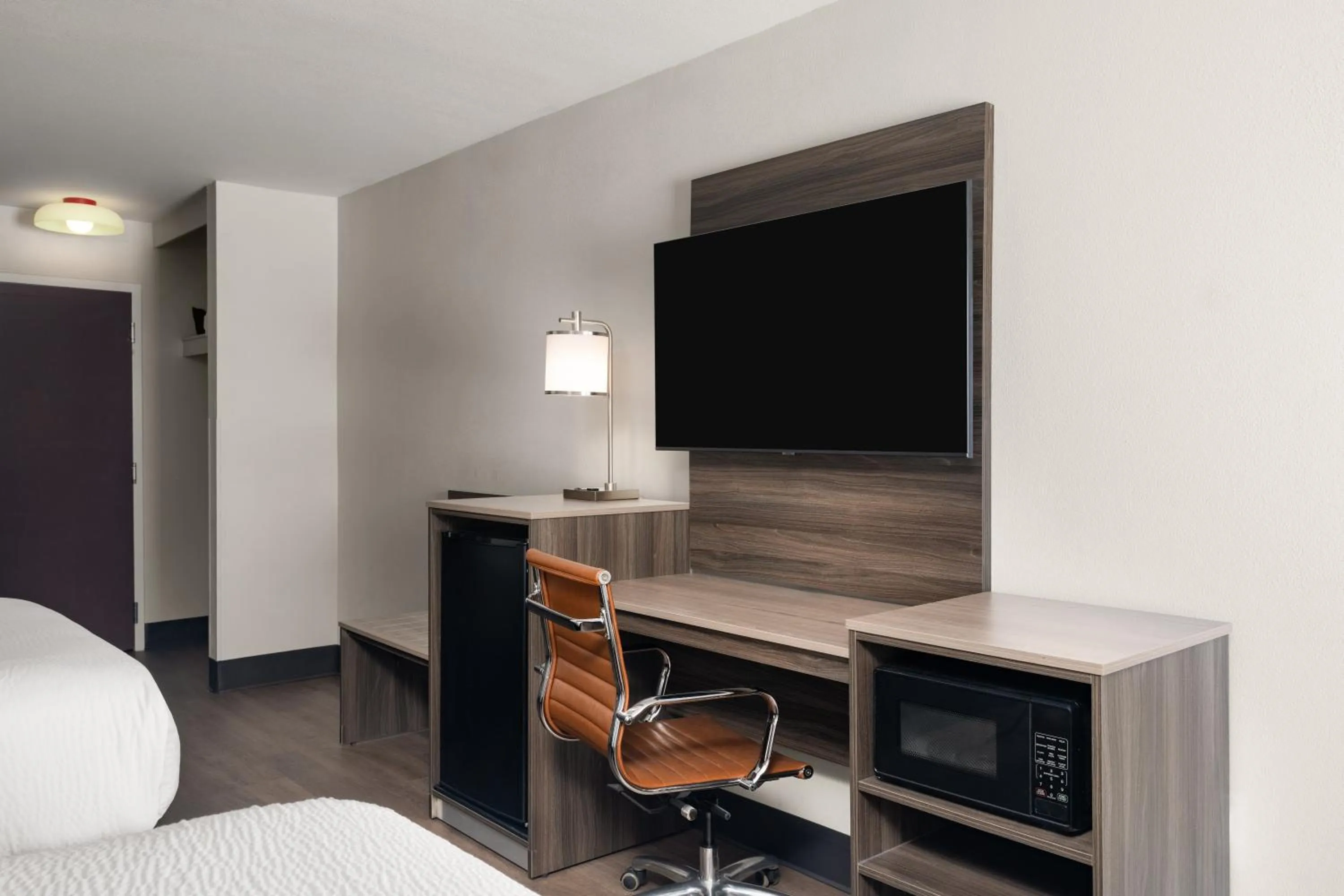 Bed in Garner Hotel Augusta West by IHG