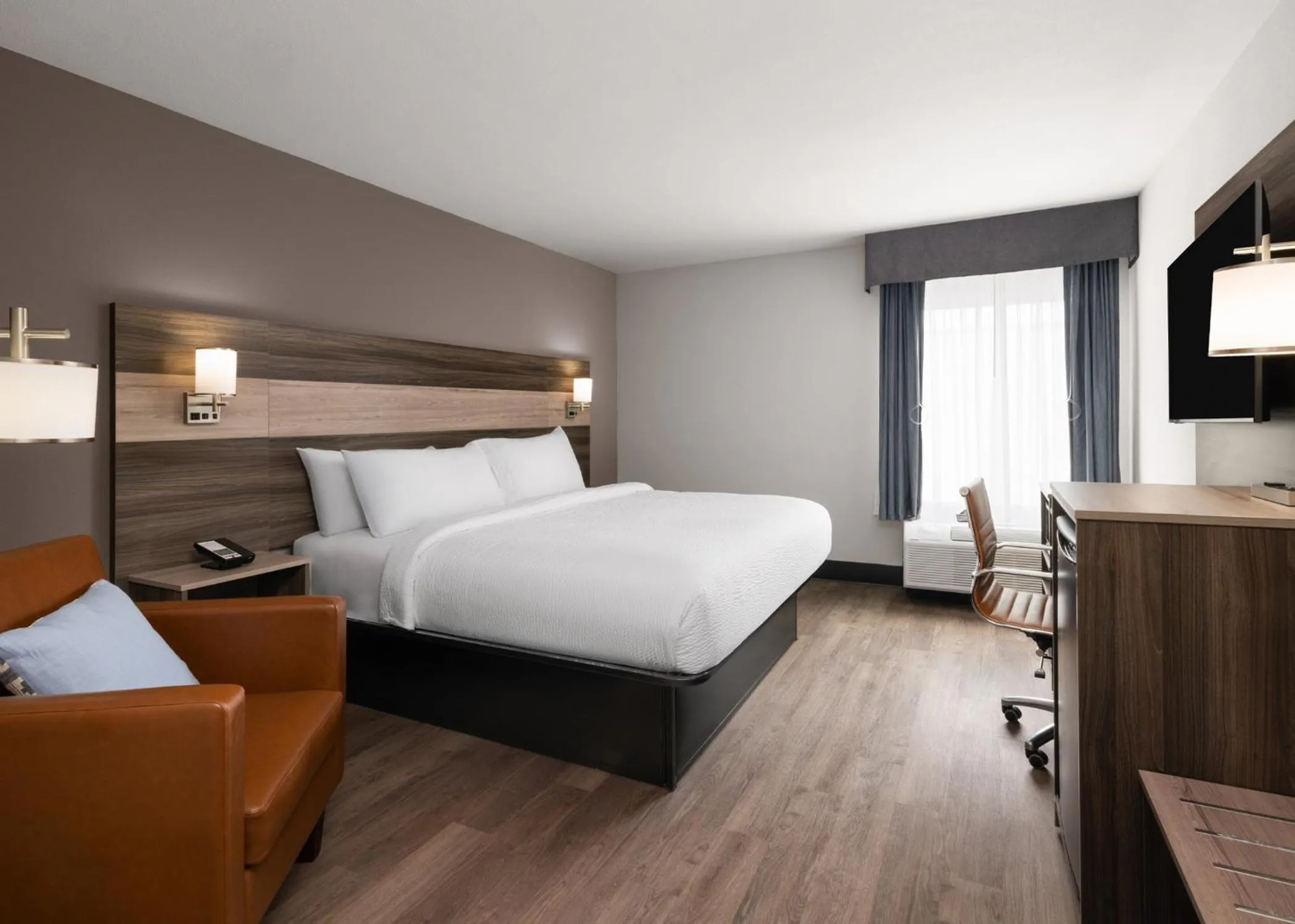 Bed in Garner Hotel Augusta West by IHG