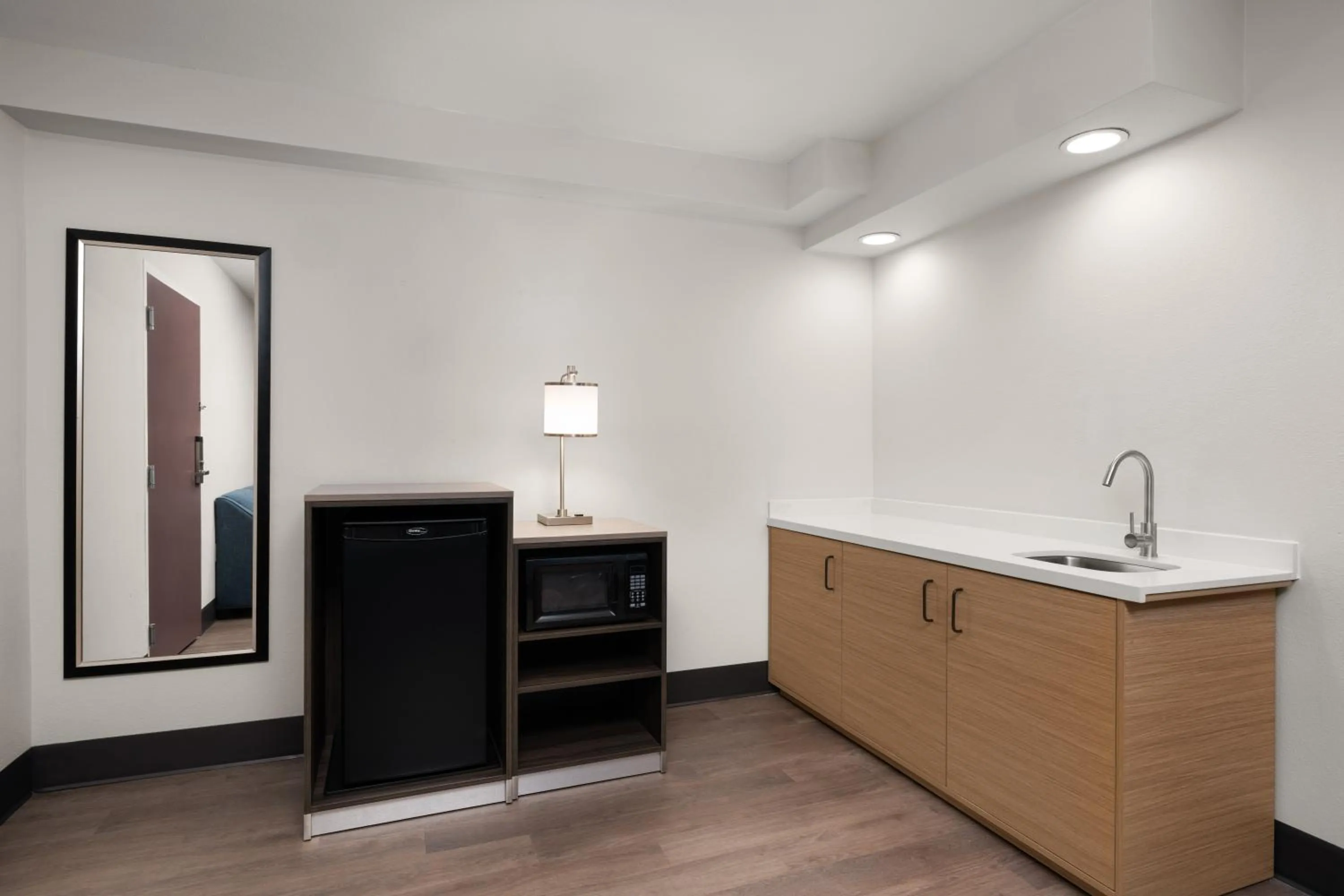 Kitchen or kitchenette in Garner Hotel Augusta West by IHG