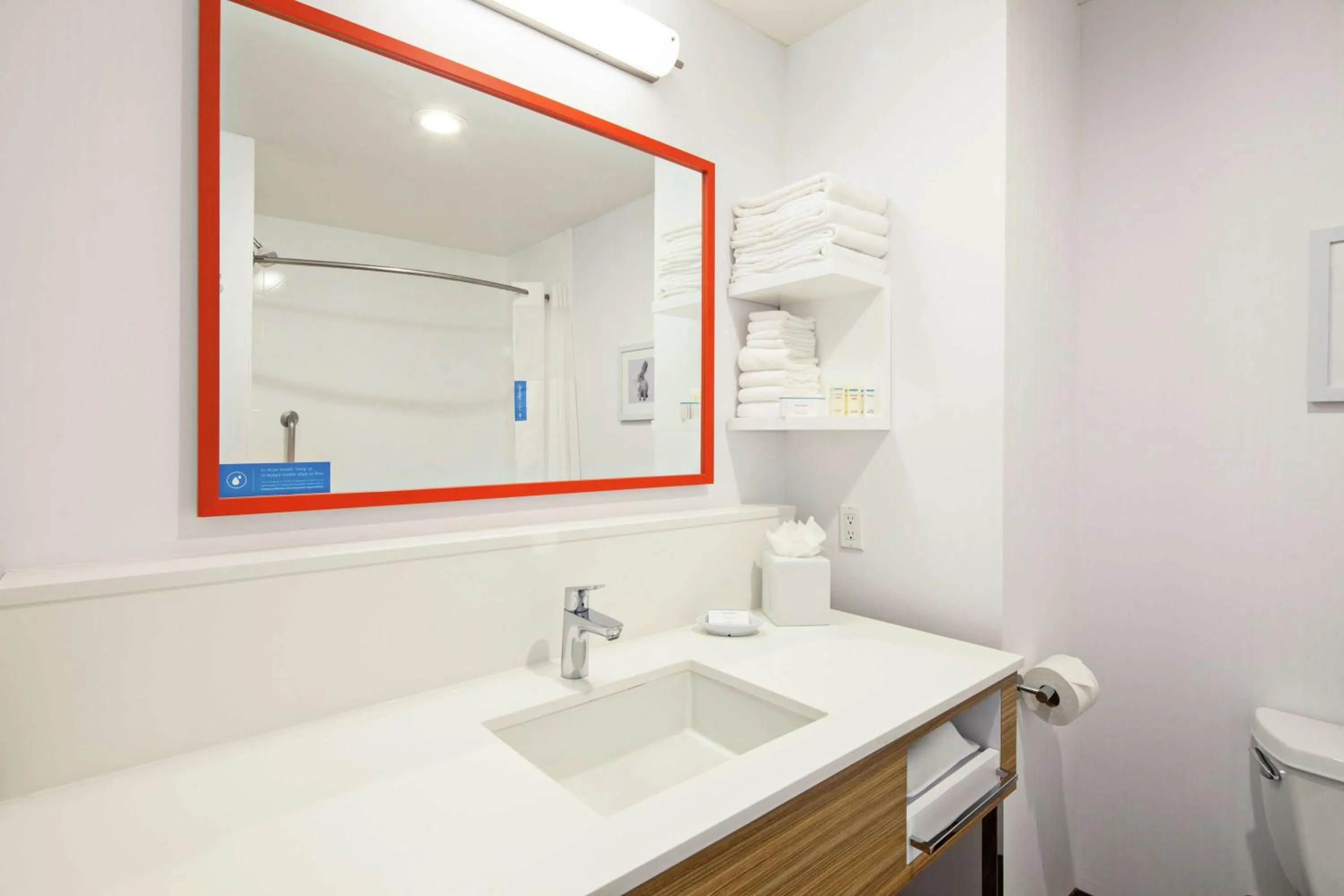 Bathroom in Hampton Inn & Suites Chino Hills