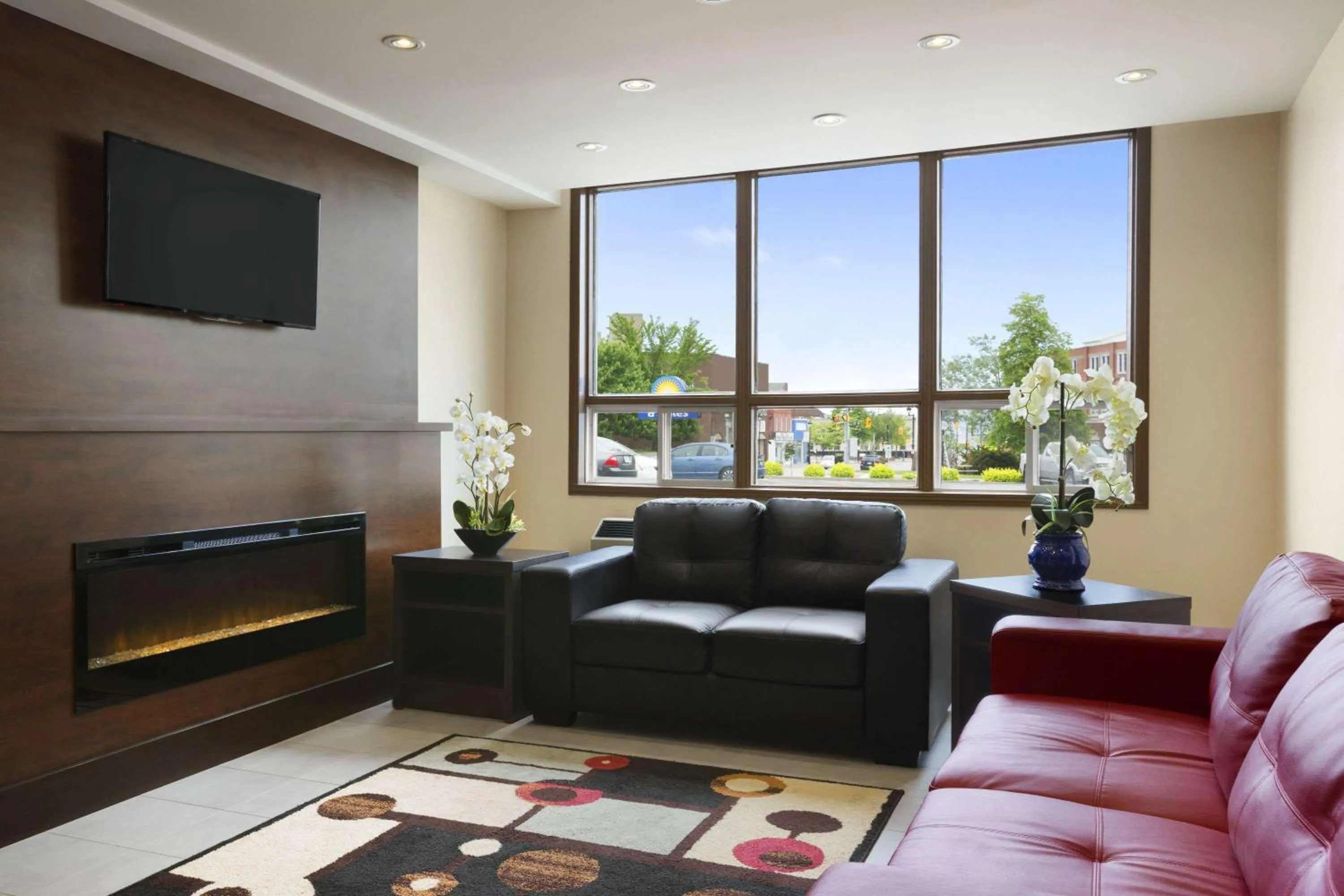 Lobby or reception in Days Inn & Suites by Wyndham North Bay Downtown