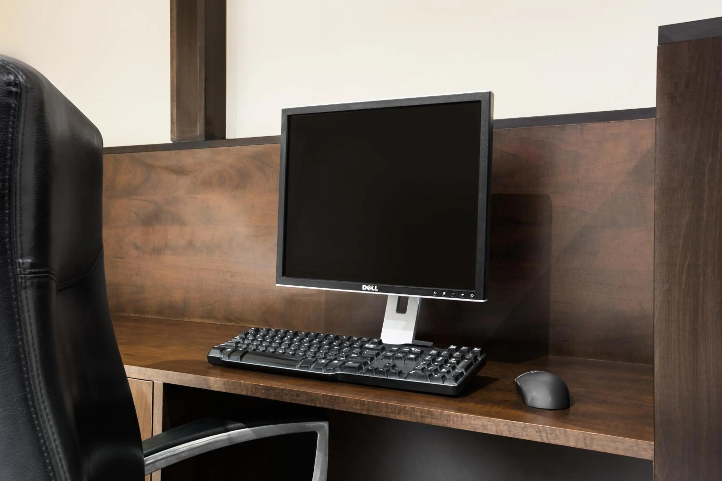 Business facilities in Days Inn & Suites by Wyndham North Bay Downtown