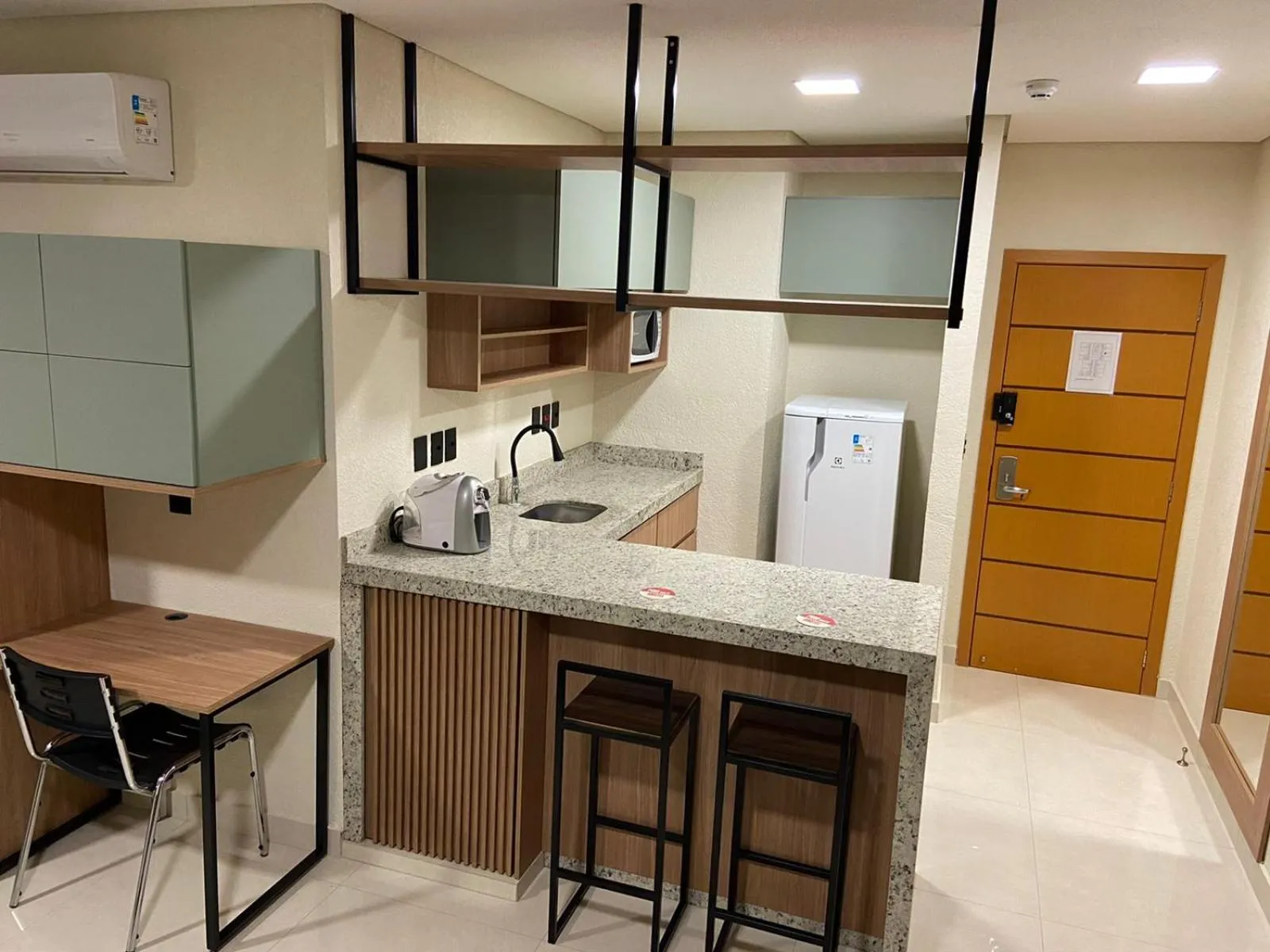 Kitchen or kitchenette in Hotel Thomasi Express