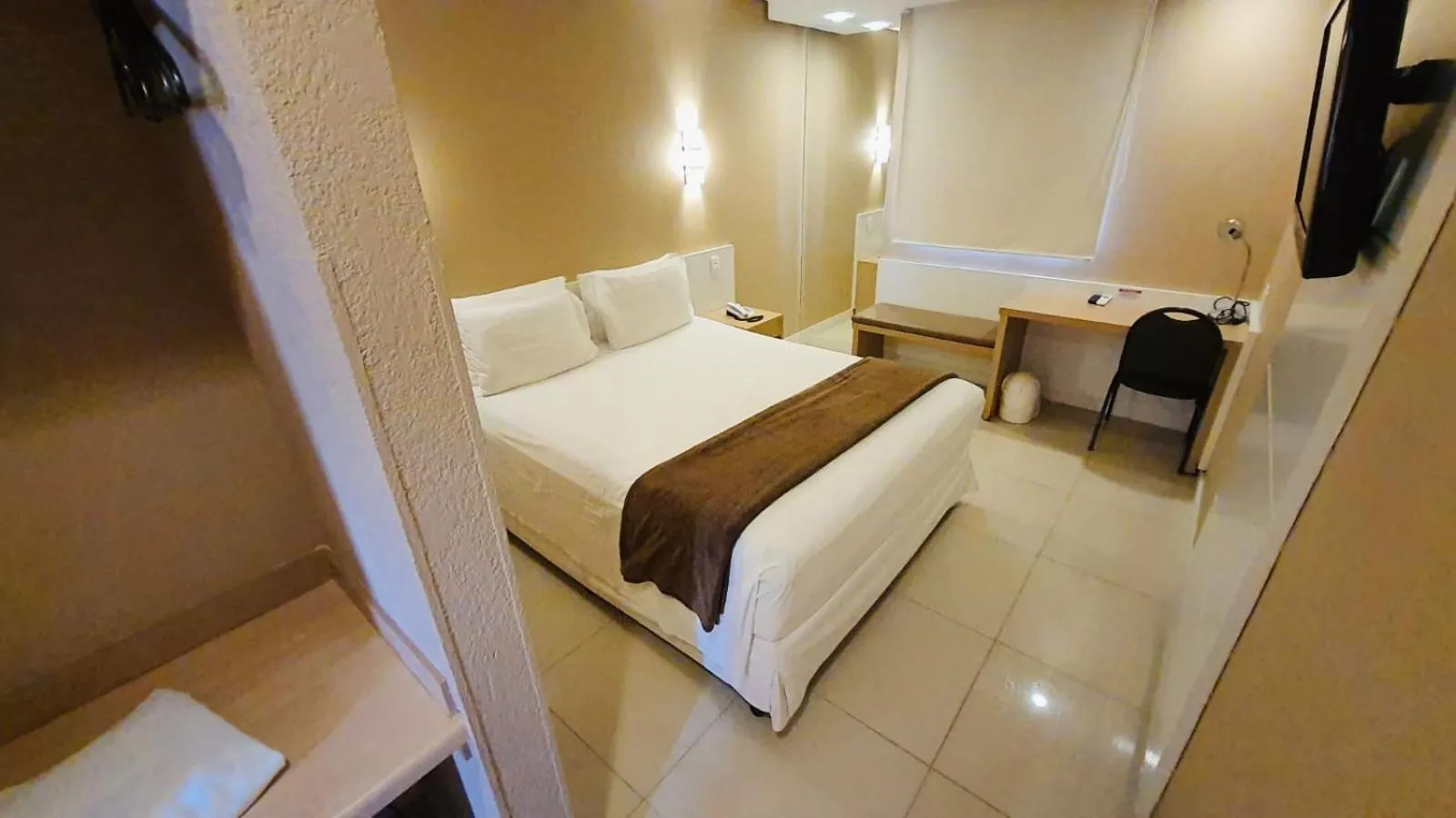 Bed in Hotel Thomasi Express