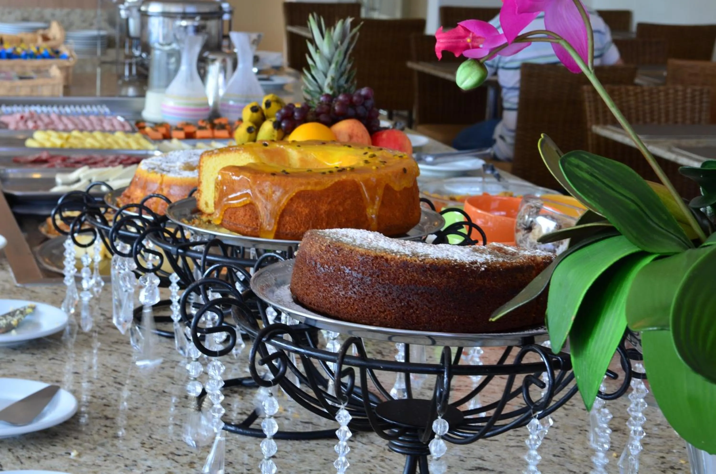 Food and drinks in Hotel Thomasi Express