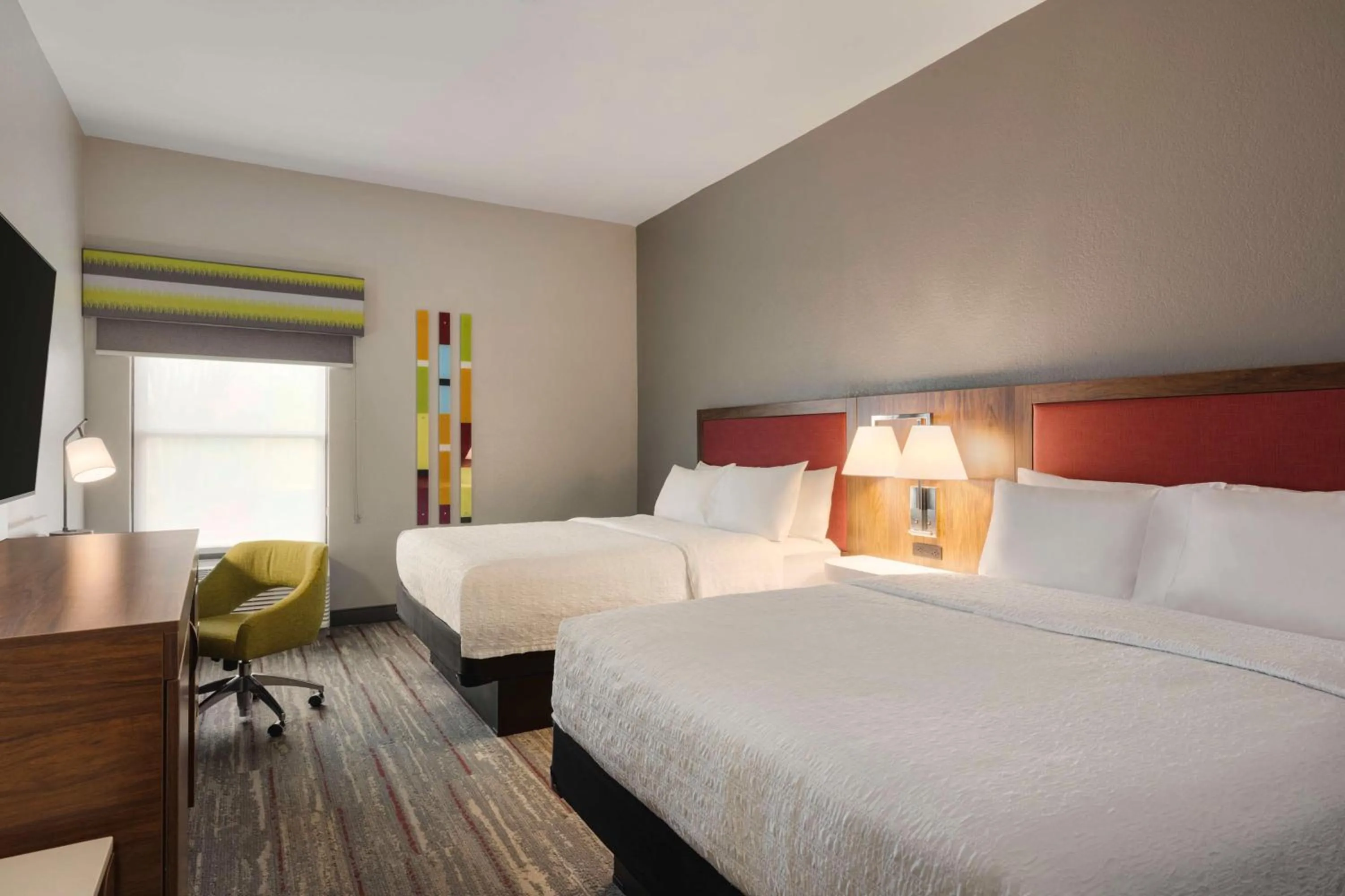 Bed in Hampton Inn Starkville