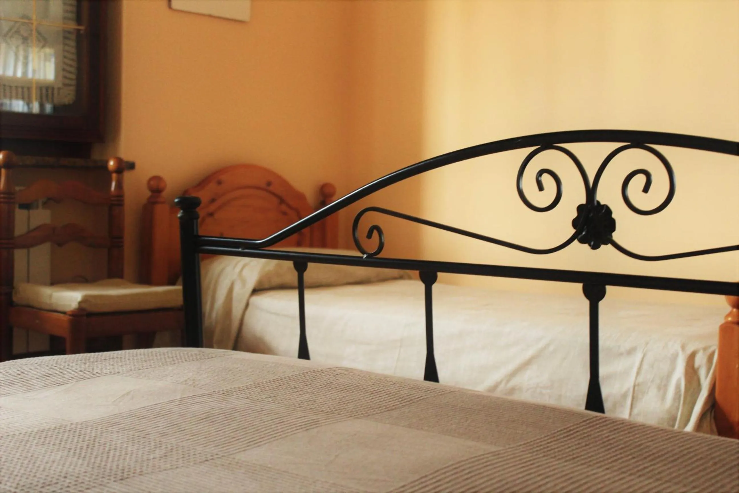 Bedroom, Bed in mansarda fiorita