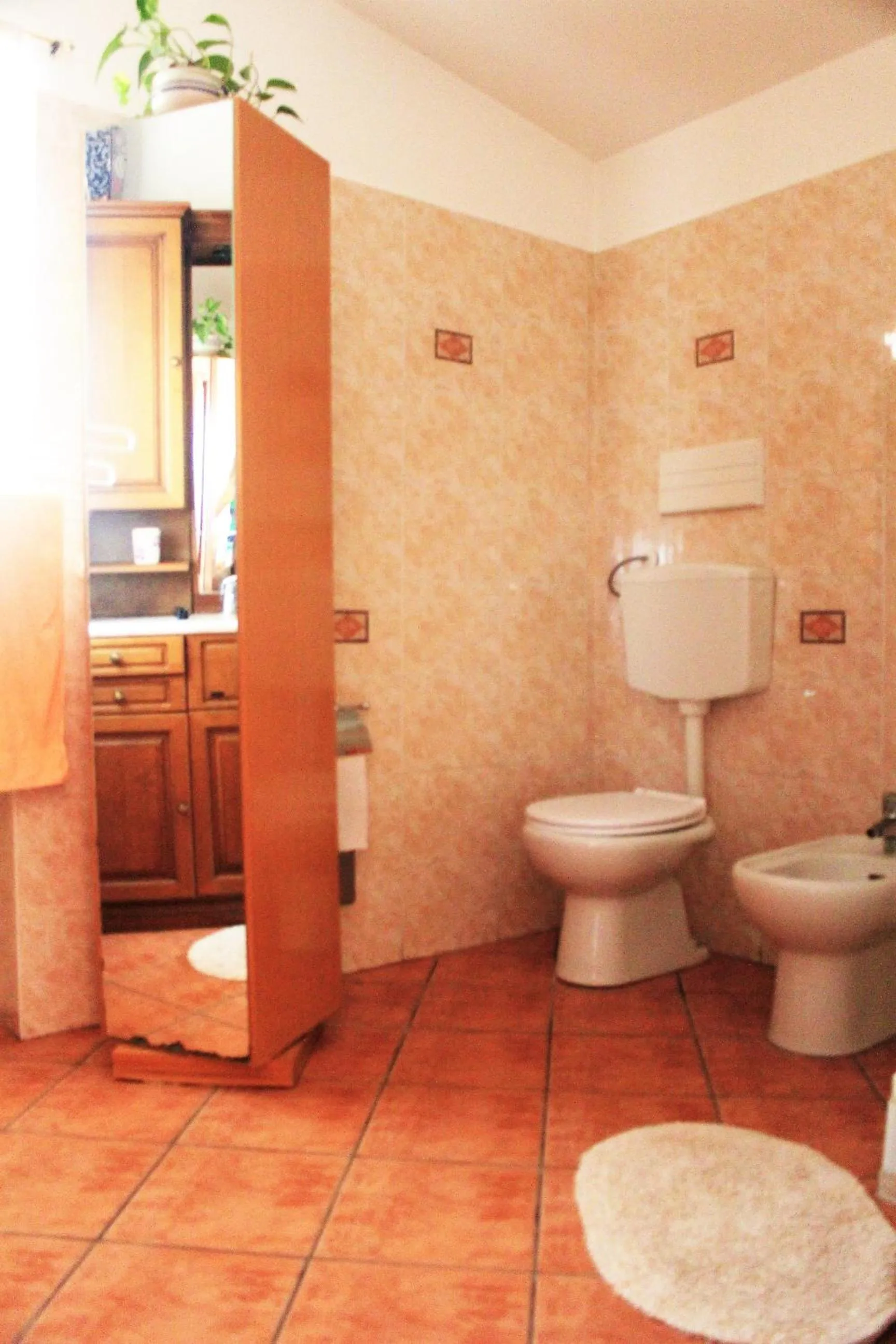 Bathroom in mansarda fiorita