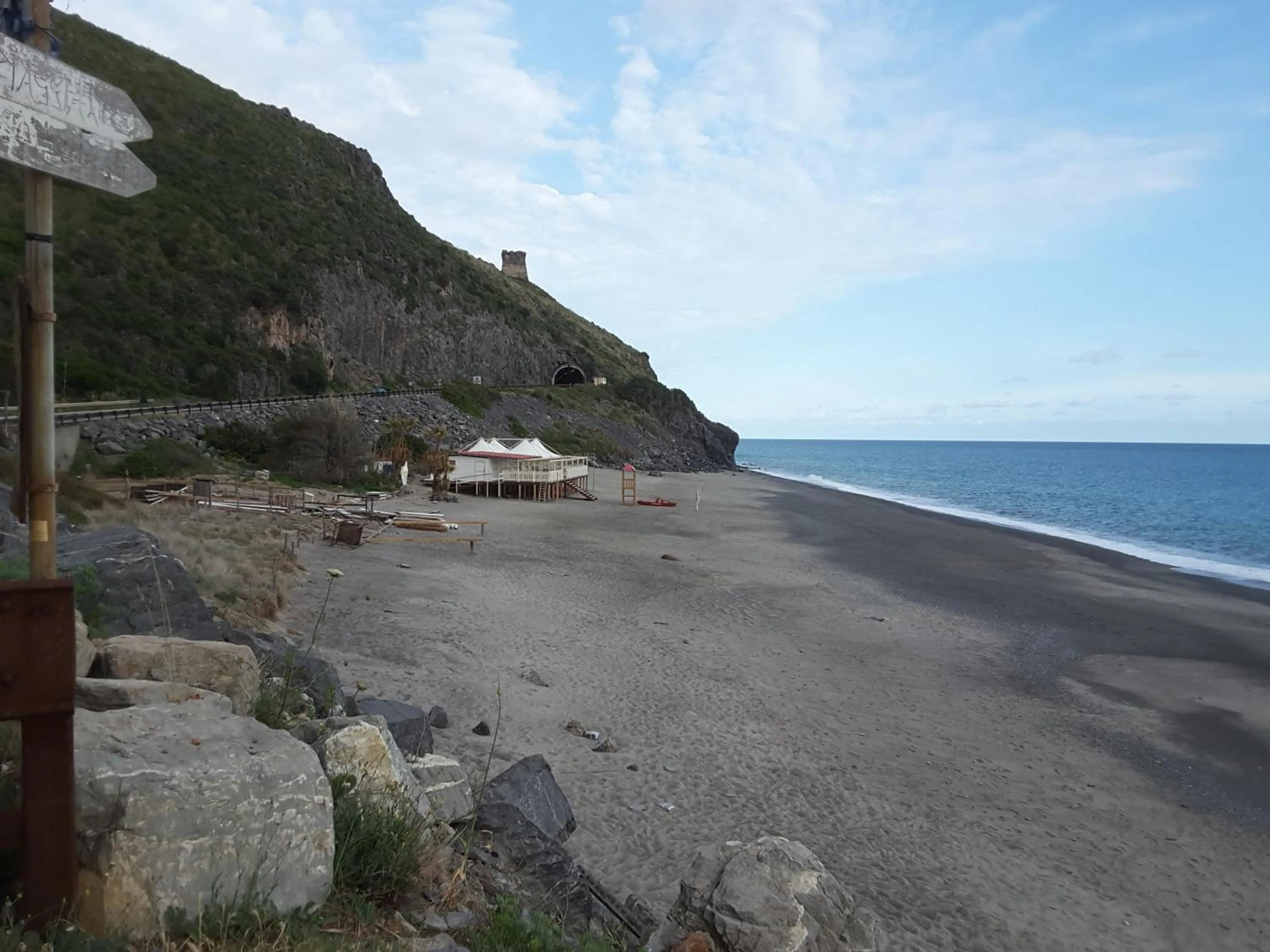 Natural landscape in mansarda fiorita