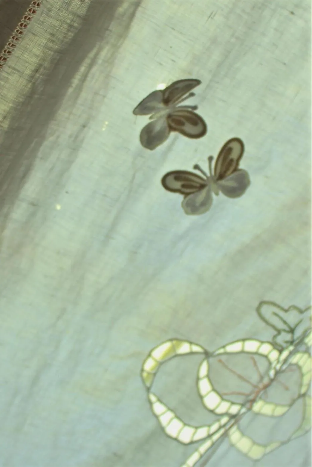 Decorative detail in mansarda fiorita