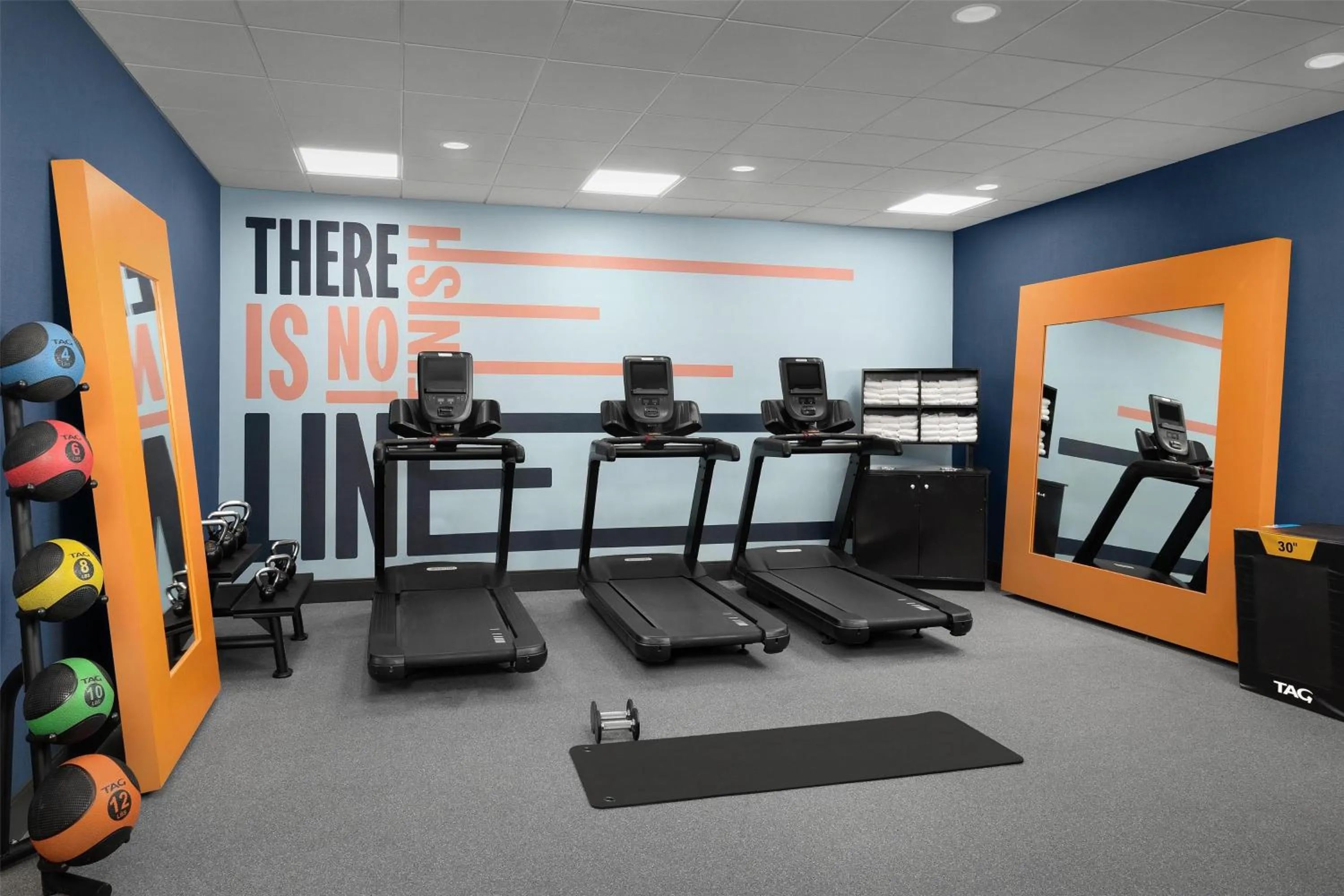 Fitness centre/facilities in Hampton Inn Fayetteville Fort Bragg