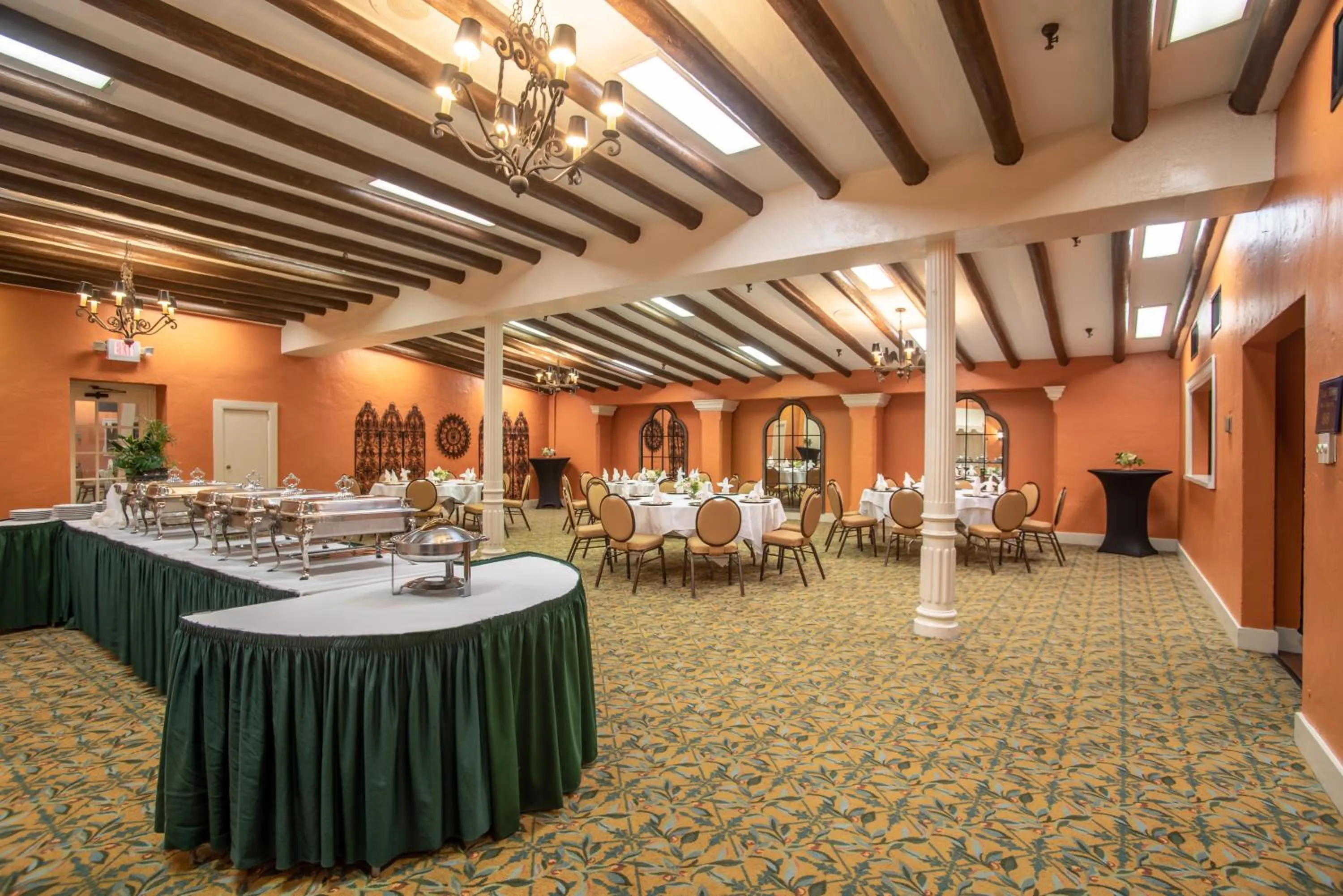 Banquet/Function facilities in Menger Hotel