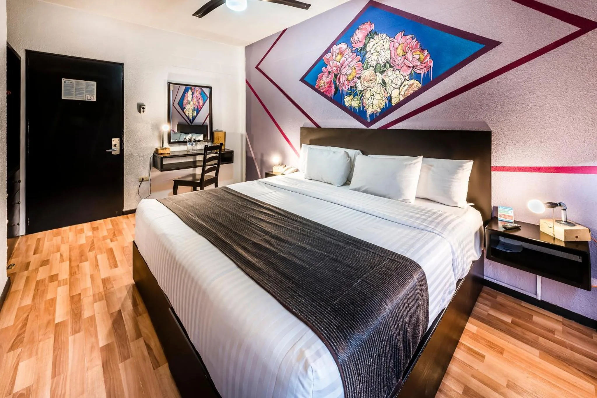 Photo of the whole room, Bed in Hi Hotel Impala Queretaro