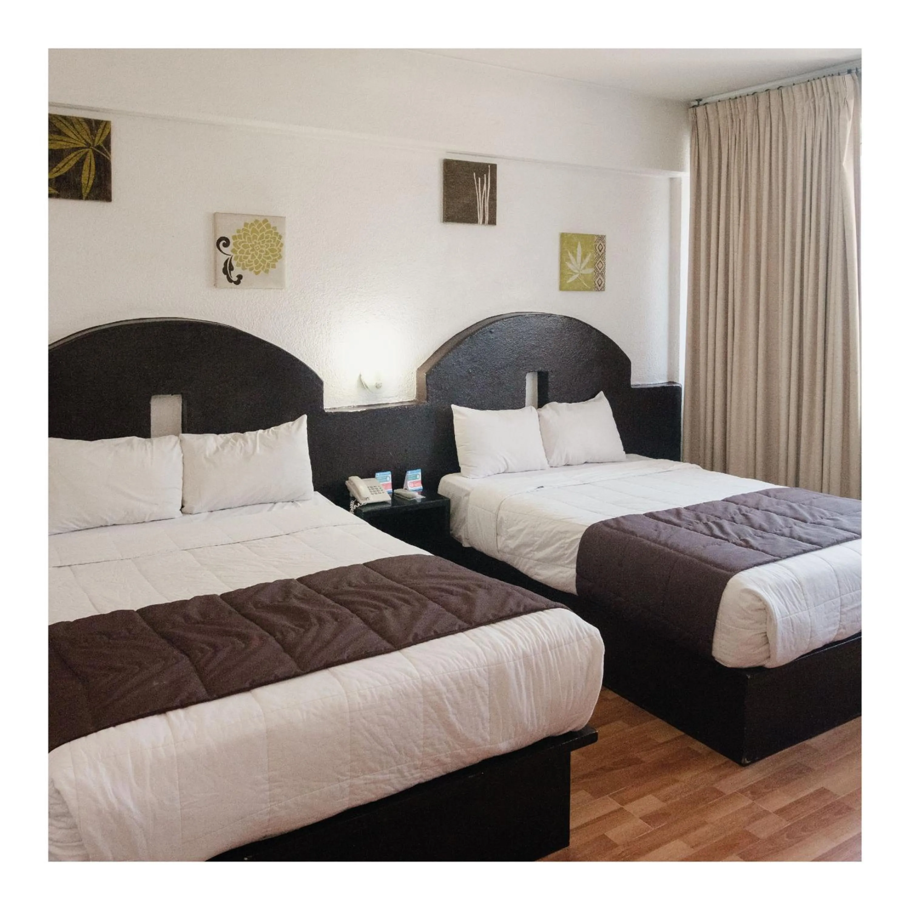 Bed in Hi Hotel Impala Queretaro