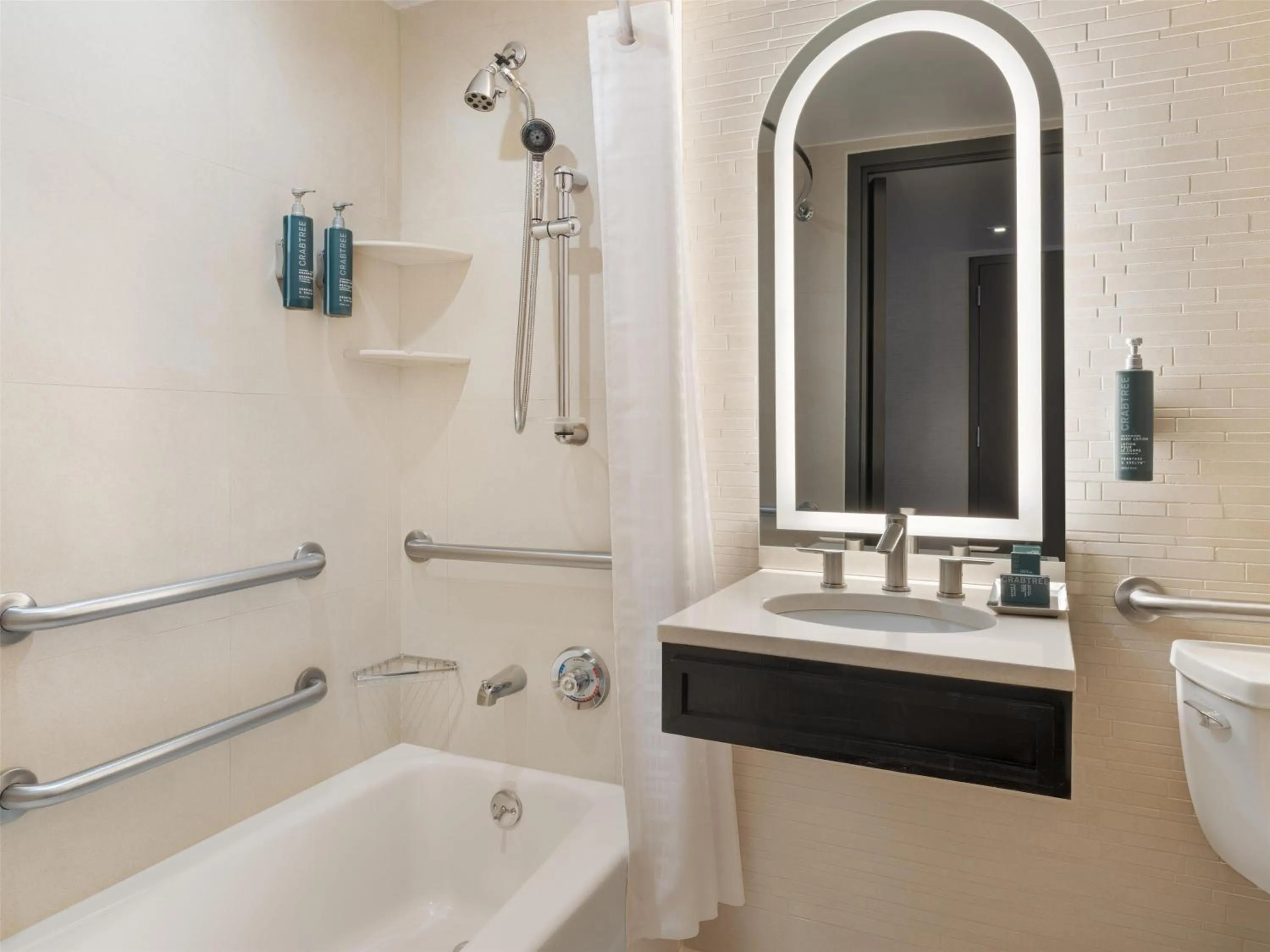 Bathroom in Hilton New York Fashion District