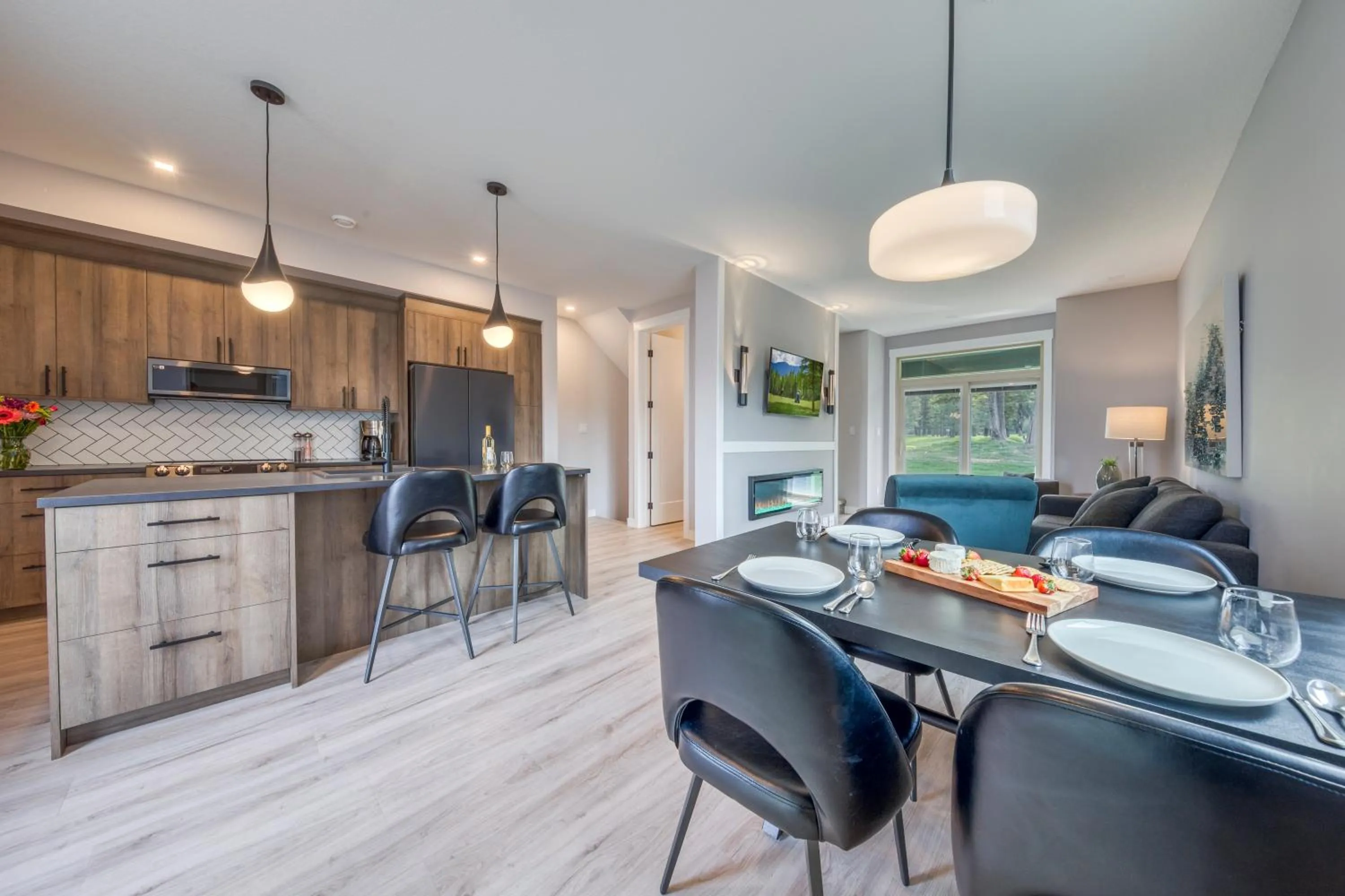 Dining area in Bighorn Meadows Resort