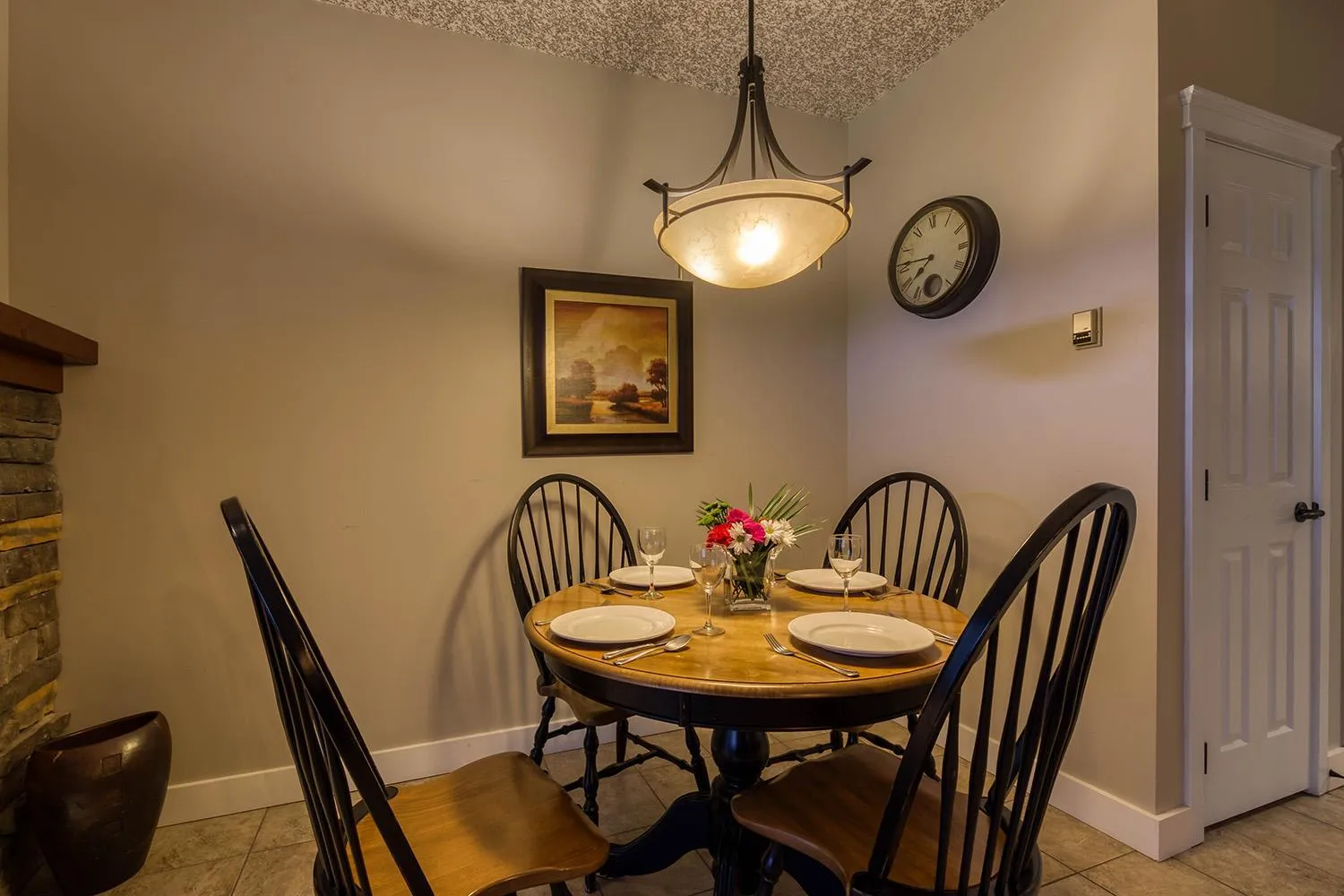 Dining area in Bighorn Meadows Resort