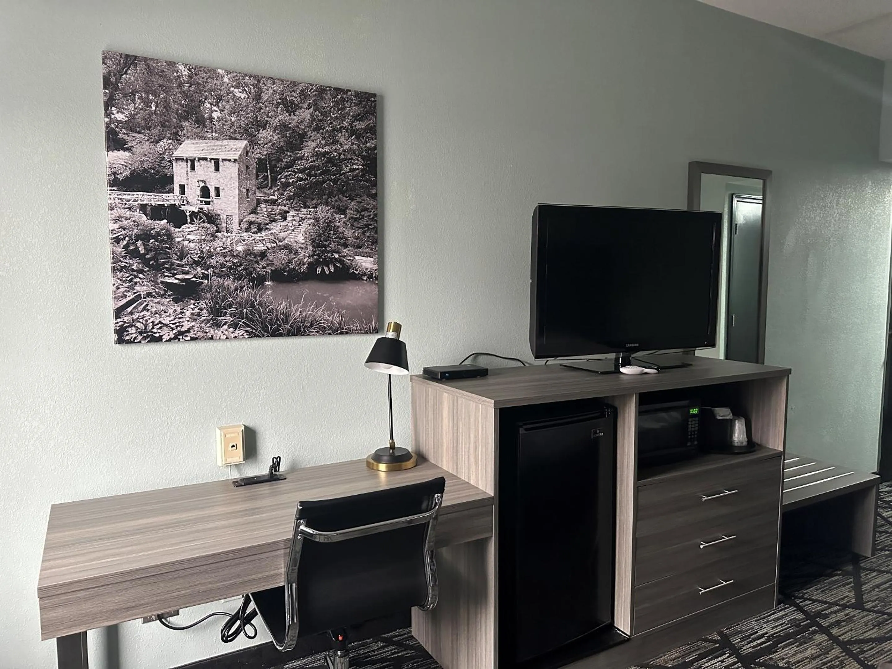 Living room in Wingate by Wyndham North Little Rock