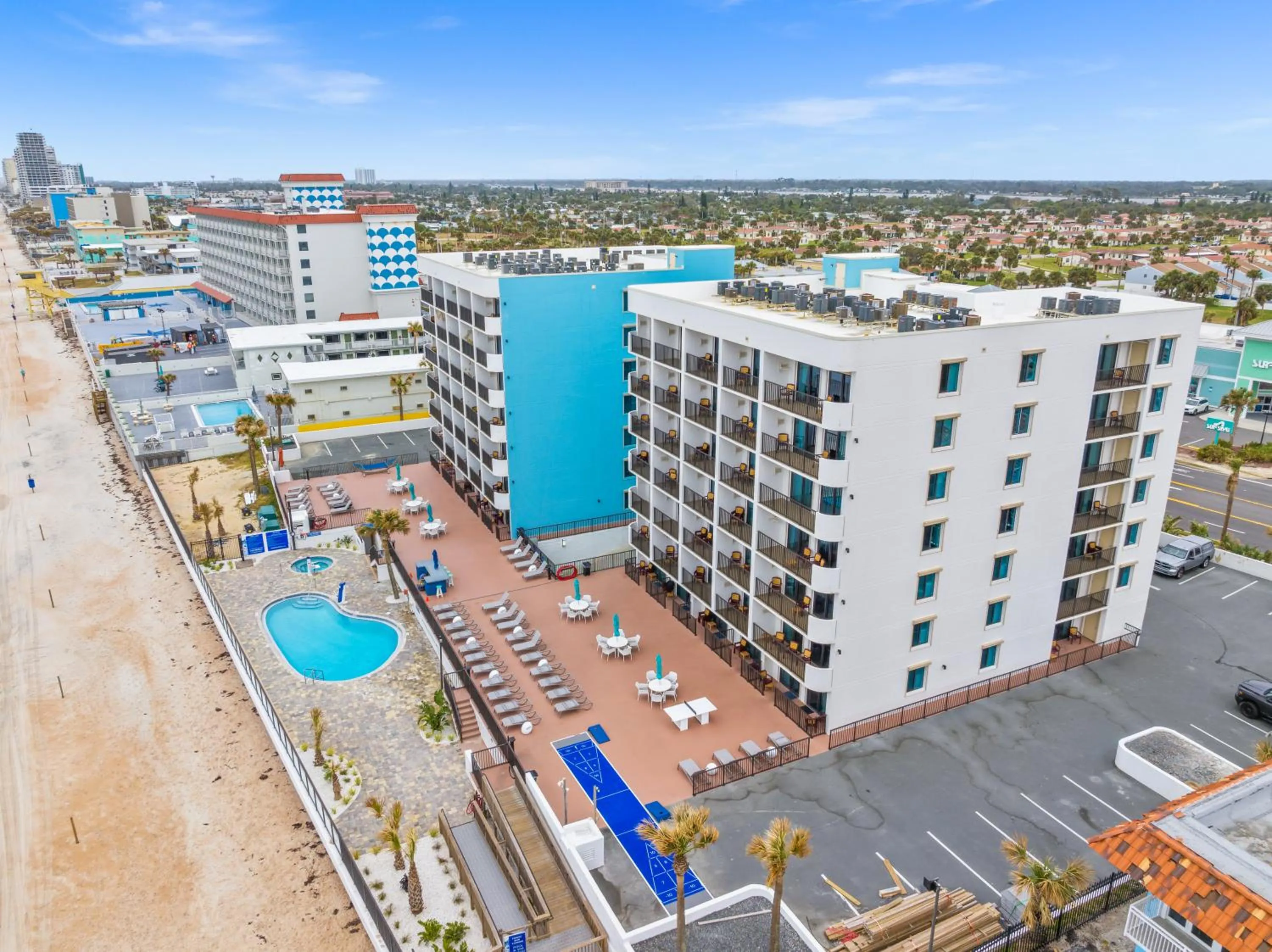 Property building in Tropic Sun Towers