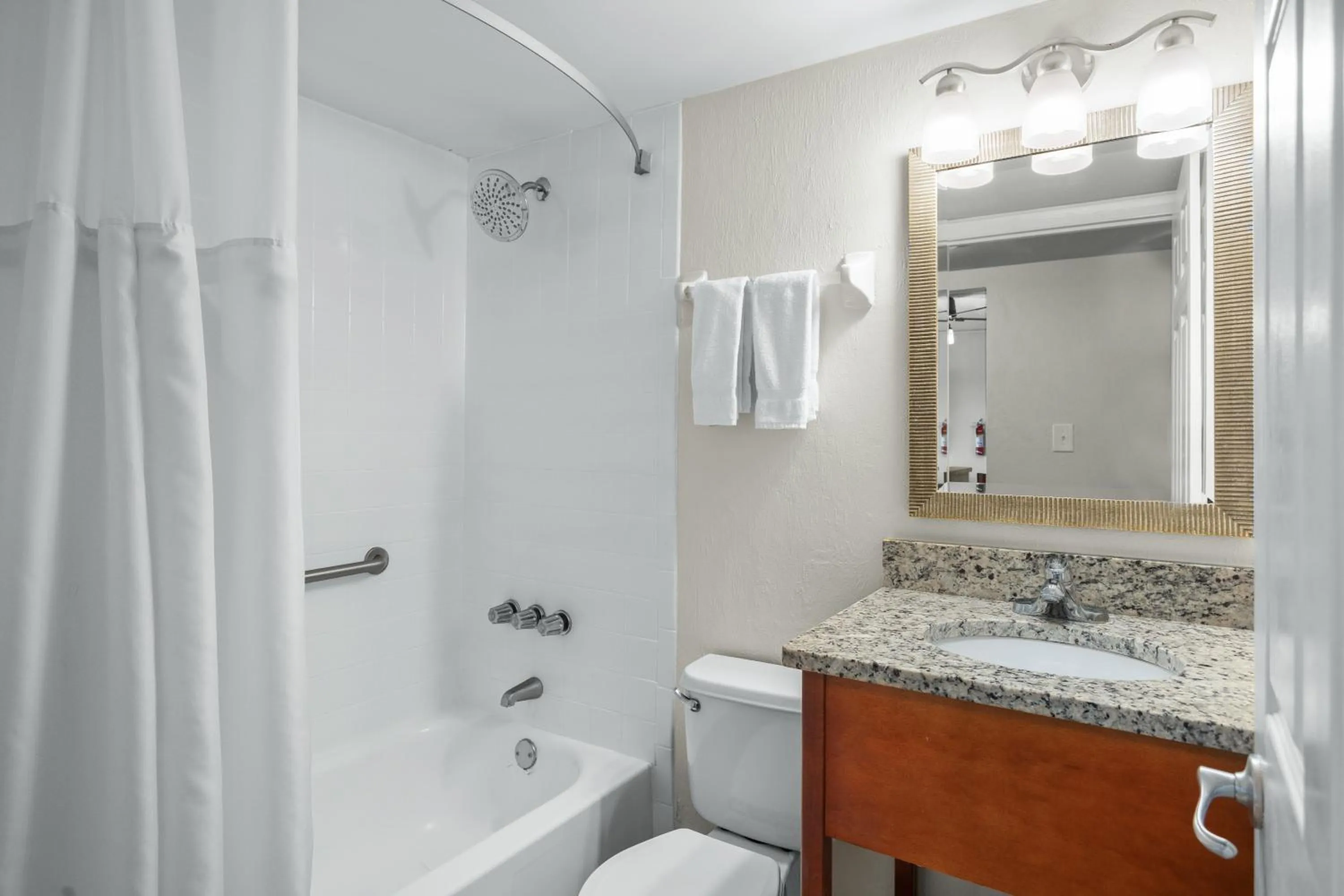 Shower in Tropic Sun Towers