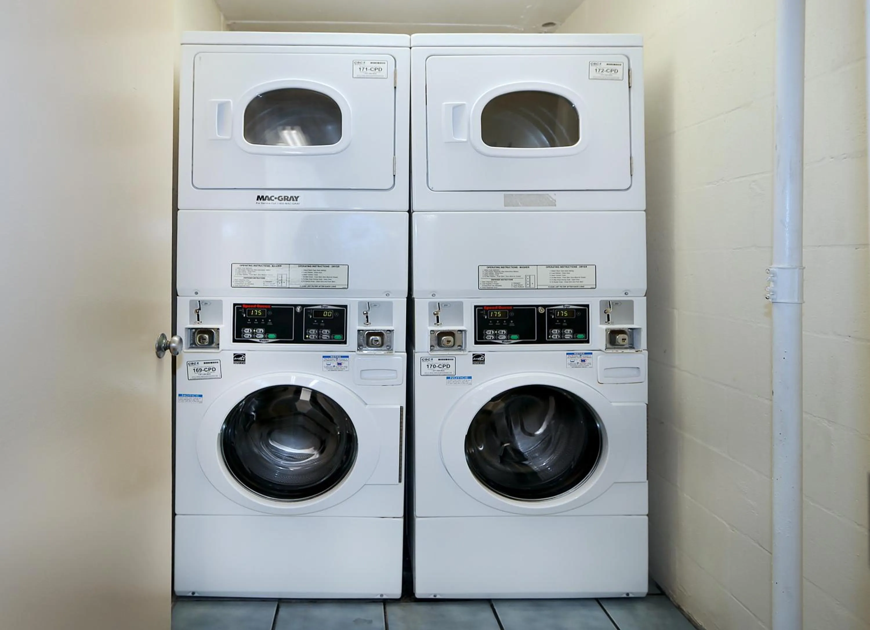 washing machine in Tropic Sun Towers