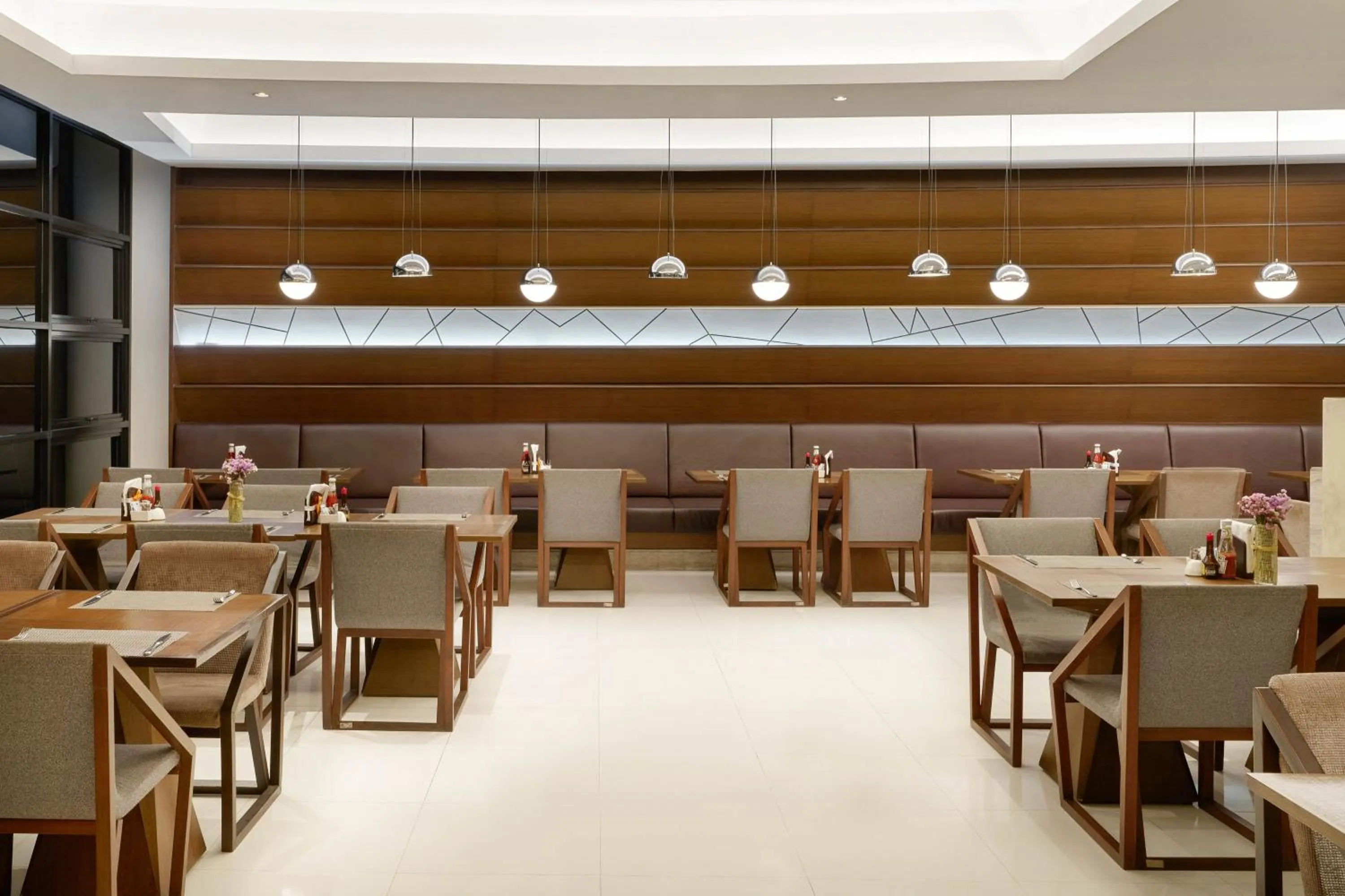 Buffet breakfast in AETAS lumpini