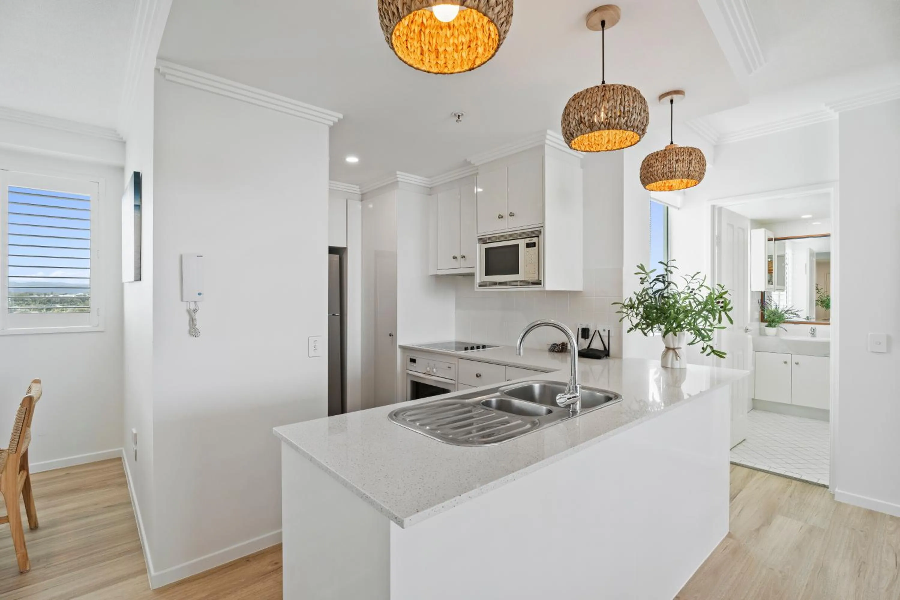 kitchen in Crystal Bay On The Broadwater