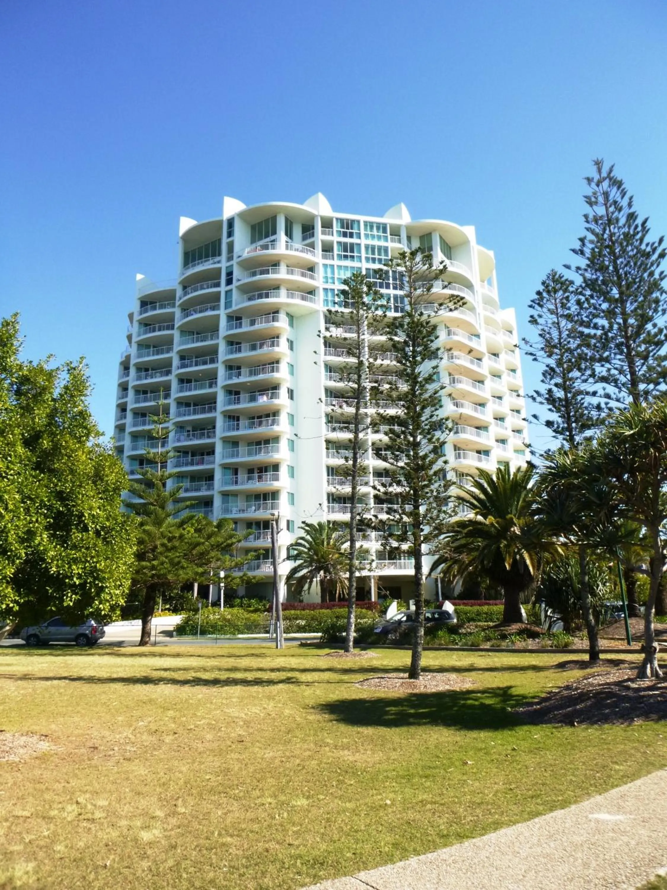 Facade/entrance in Crystal Bay On The Broadwater