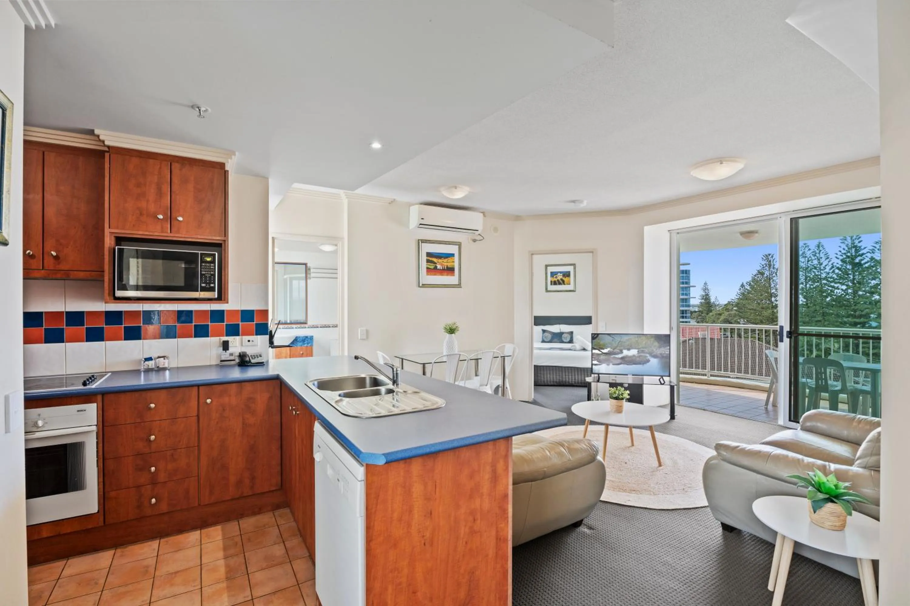 Living room in Crystal Bay On The Broadwater