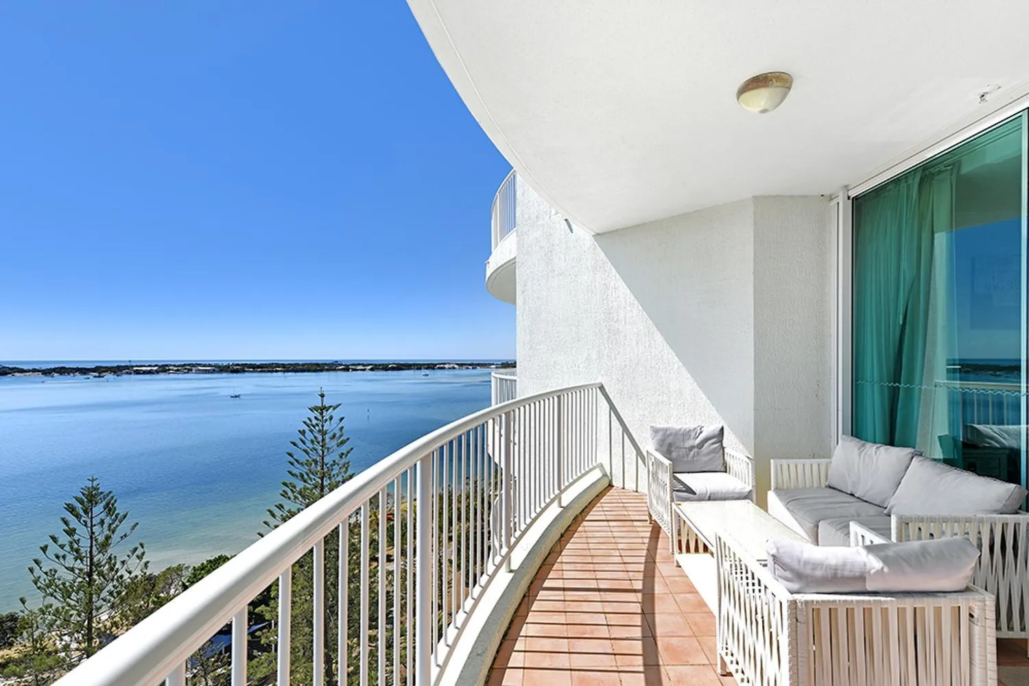 Balcony/Terrace in Crystal Bay On The Broadwater
