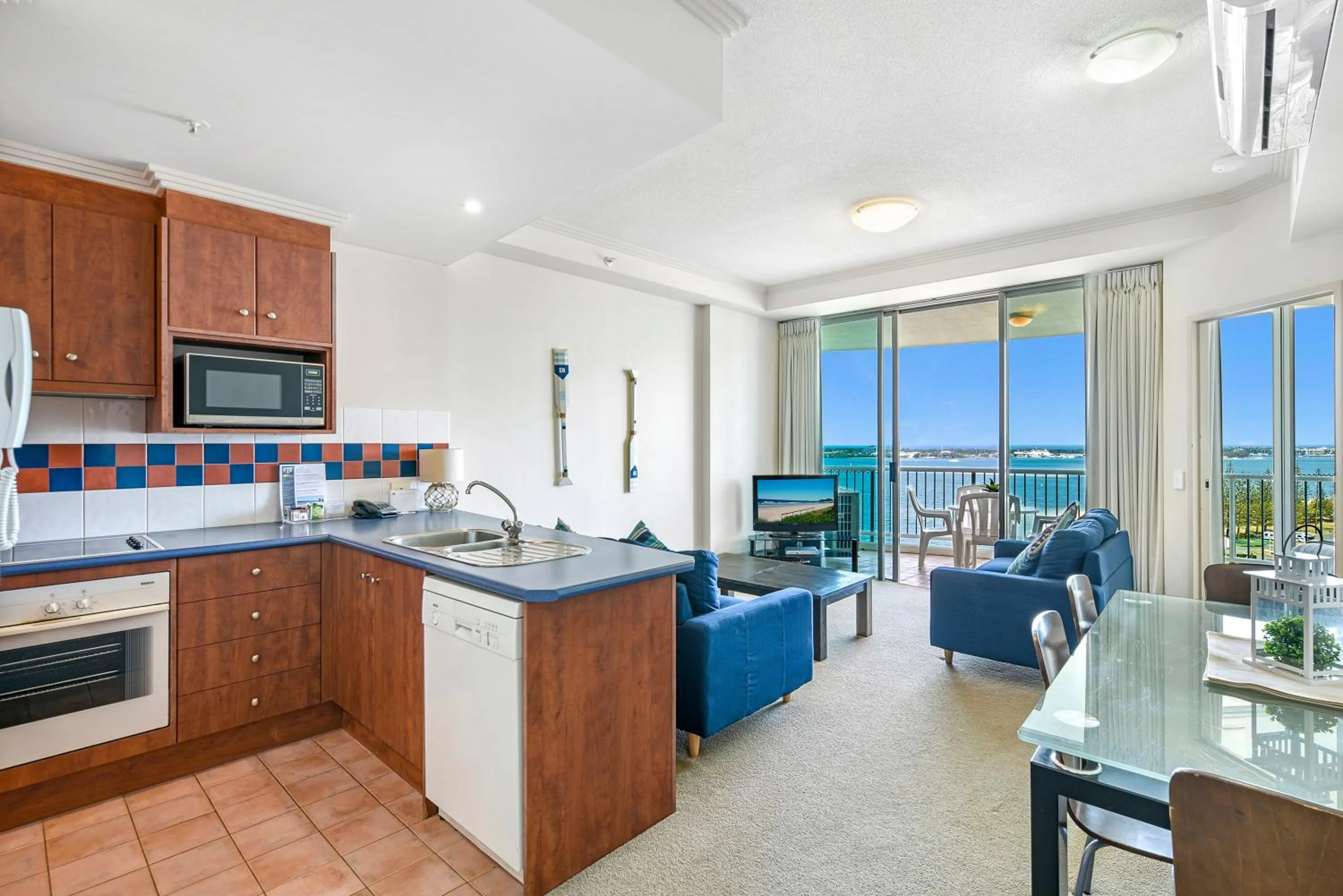 TV and multimedia in Crystal Bay On The Broadwater