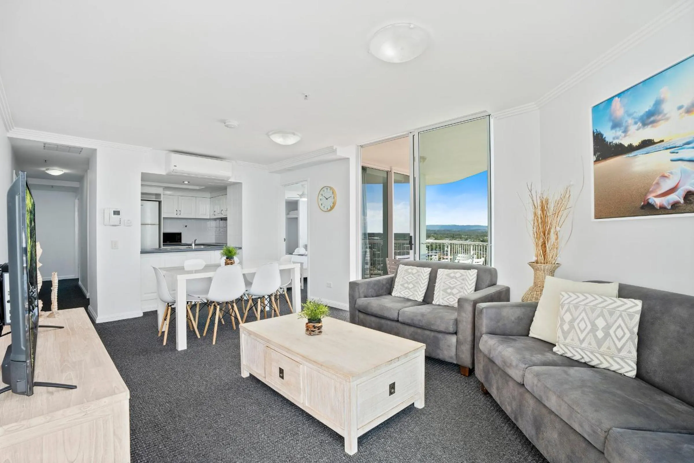 Living room in Crystal Bay On The Broadwater