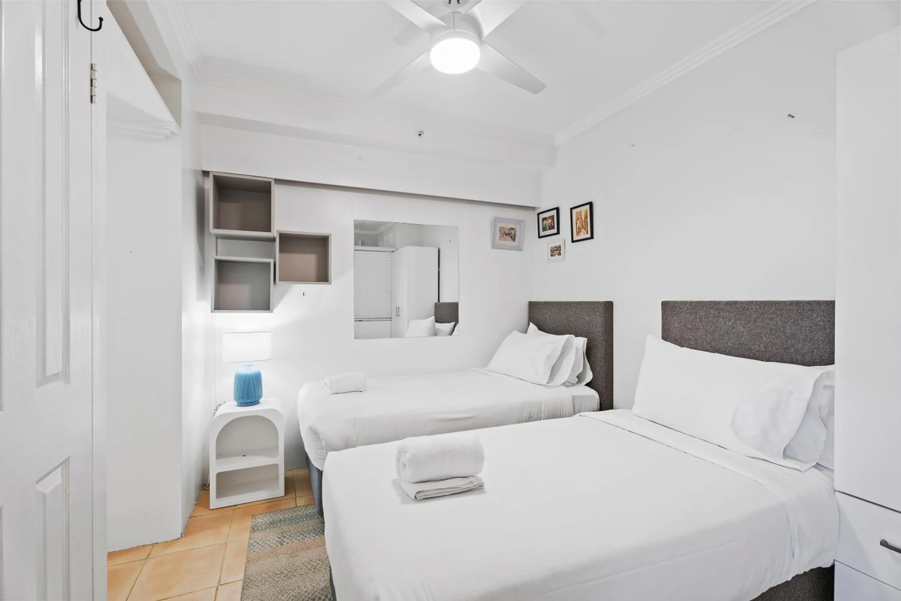 Bedroom, Bed in Crystal Bay On The Broadwater