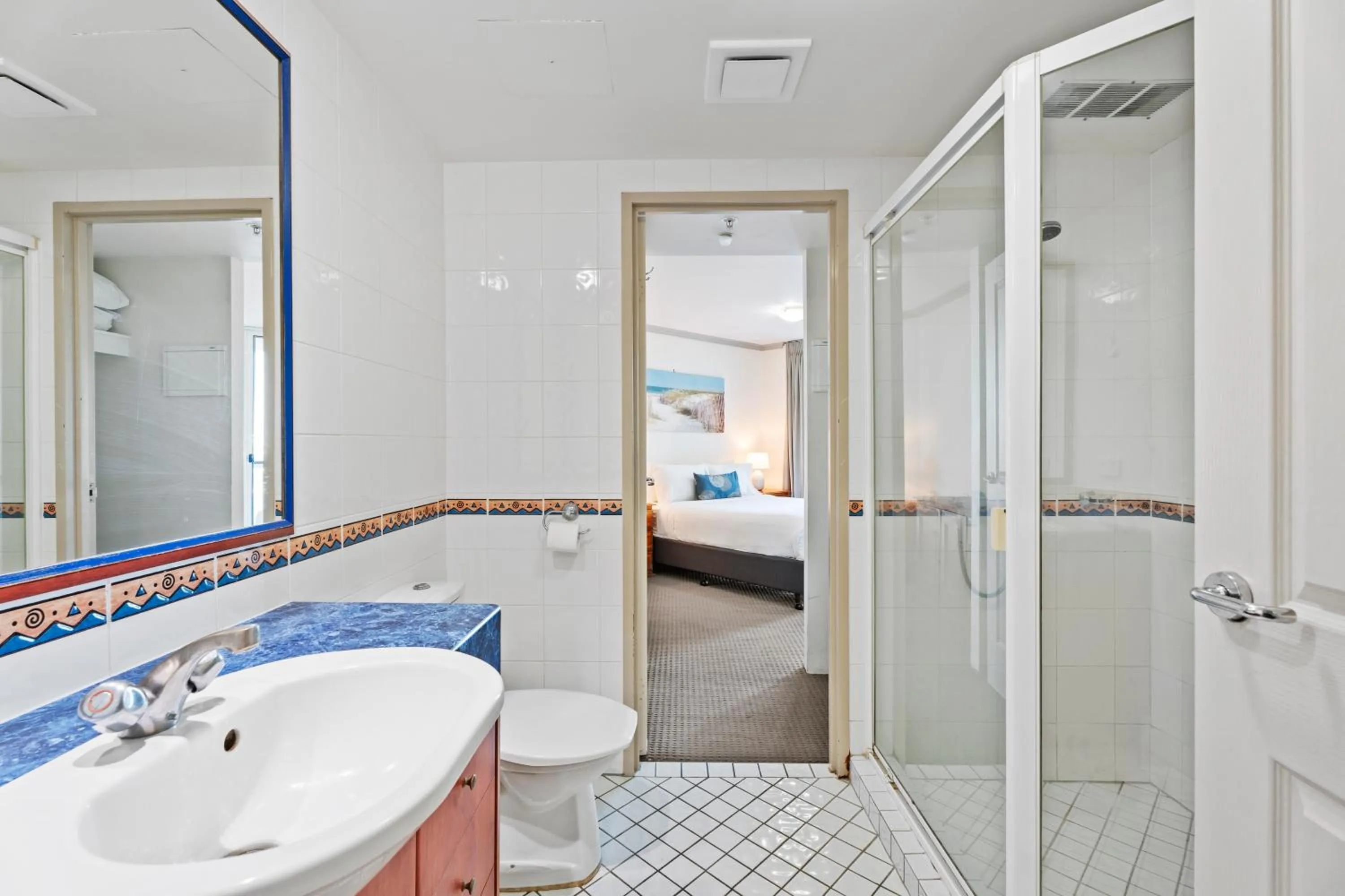 Bathroom in Crystal Bay On The Broadwater