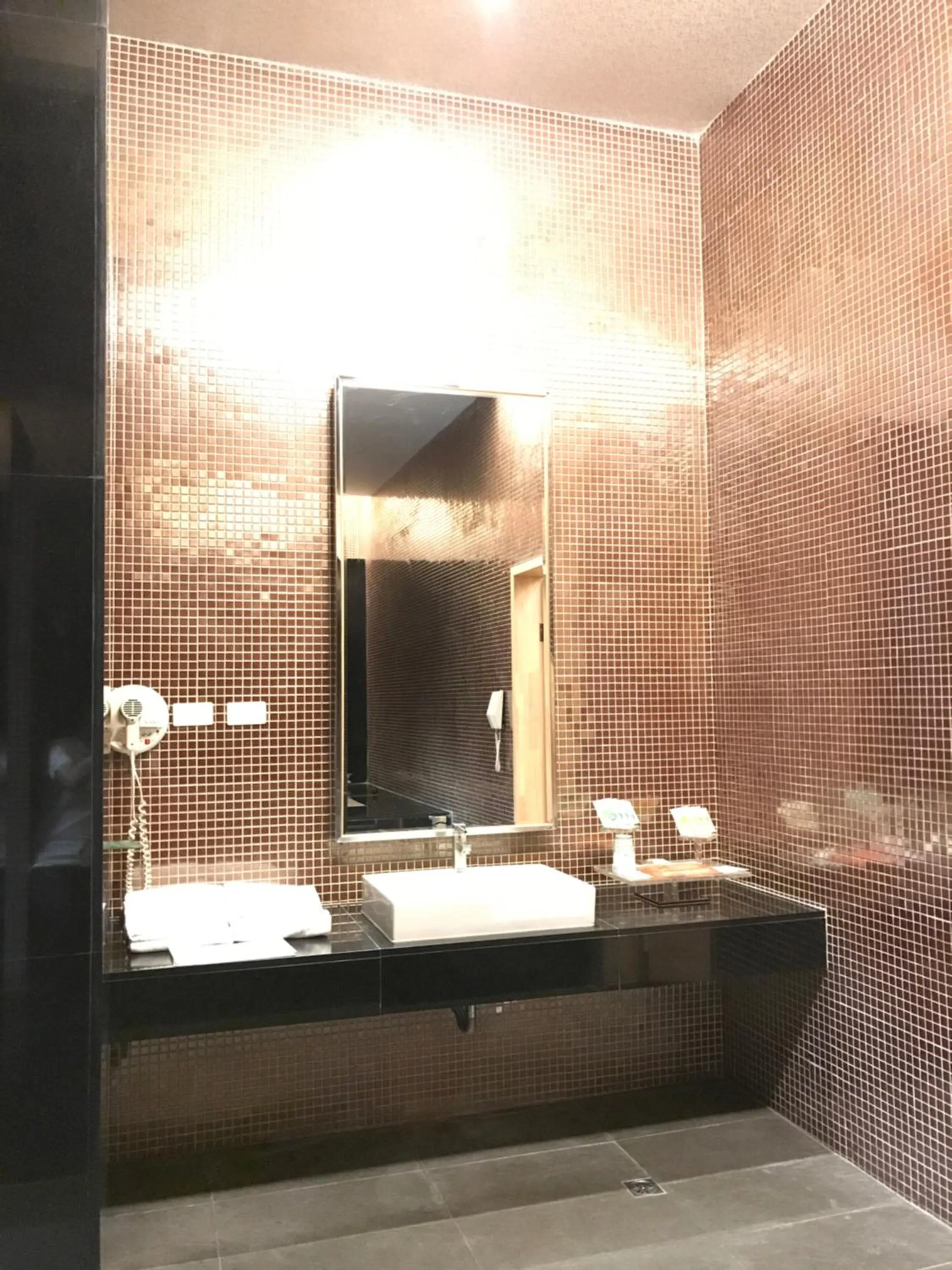 Bathroom in Hiye Fashion Motel