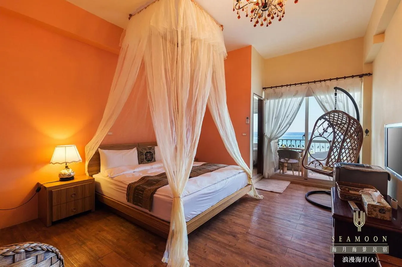 Deluxe Double Room with Balcony and Sea View in Hai Yue Homestay