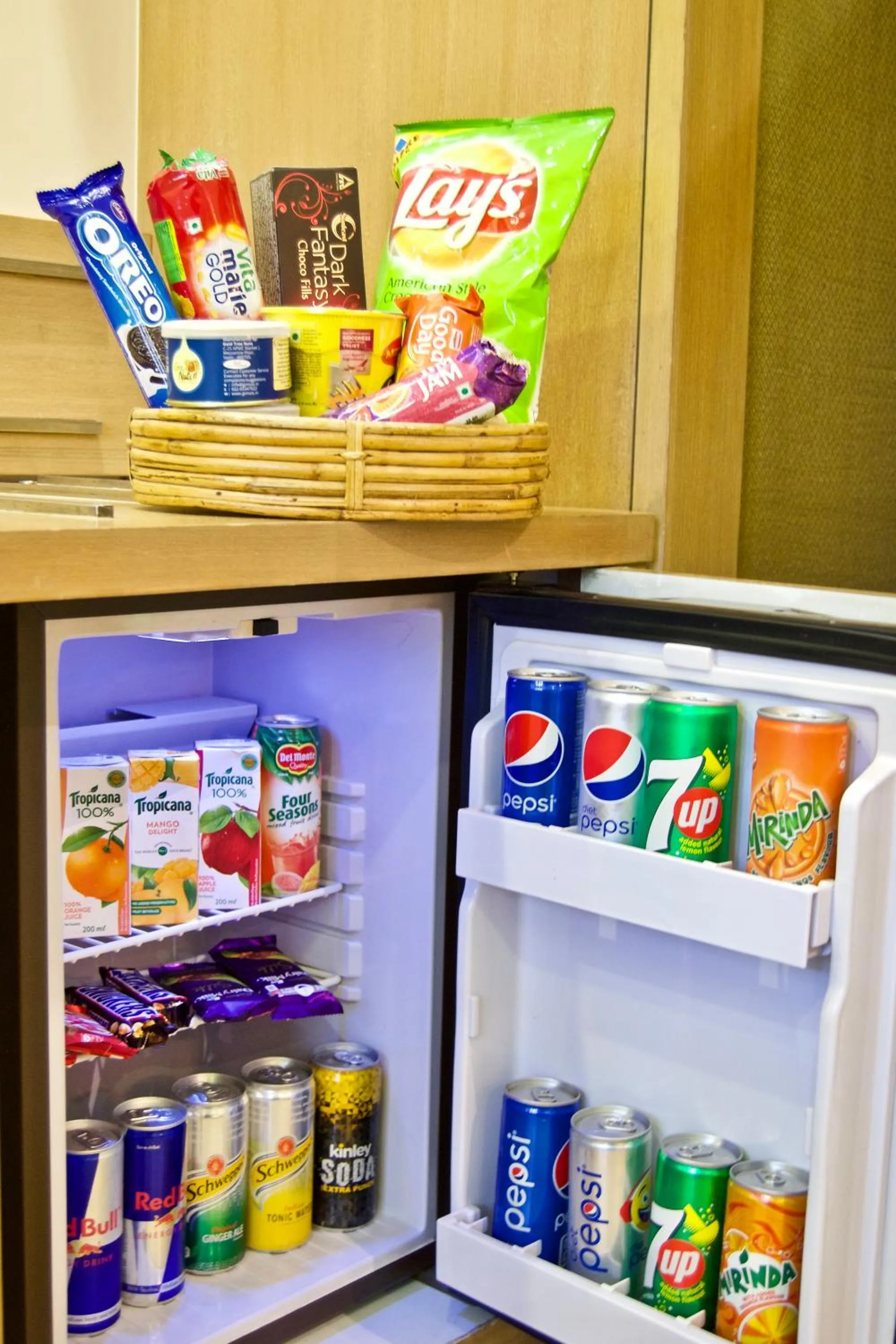 Food and drinks in Le Sutra Hotel, Khar, Mumbai