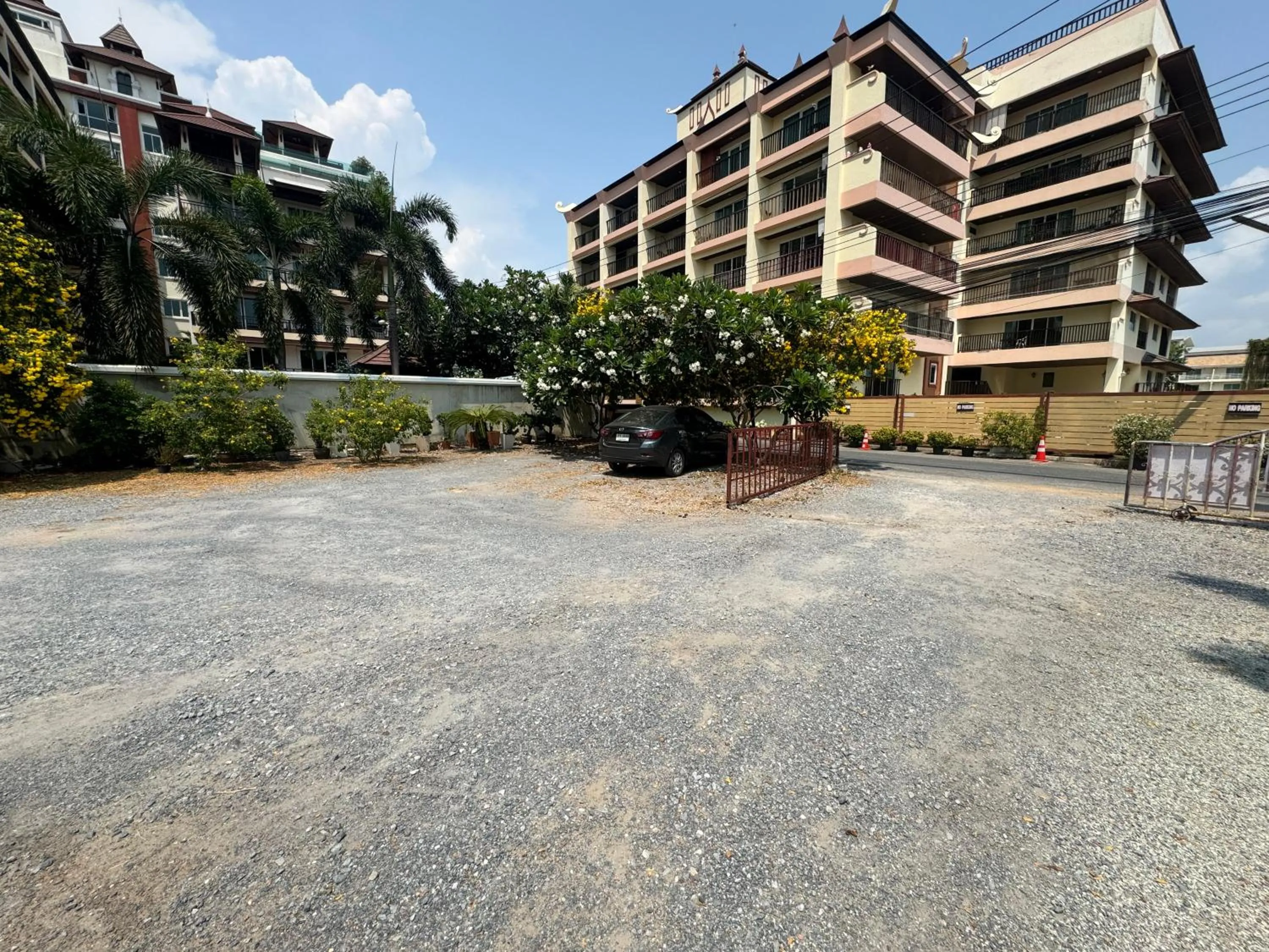 Parking in Jomtien Beach Residence
