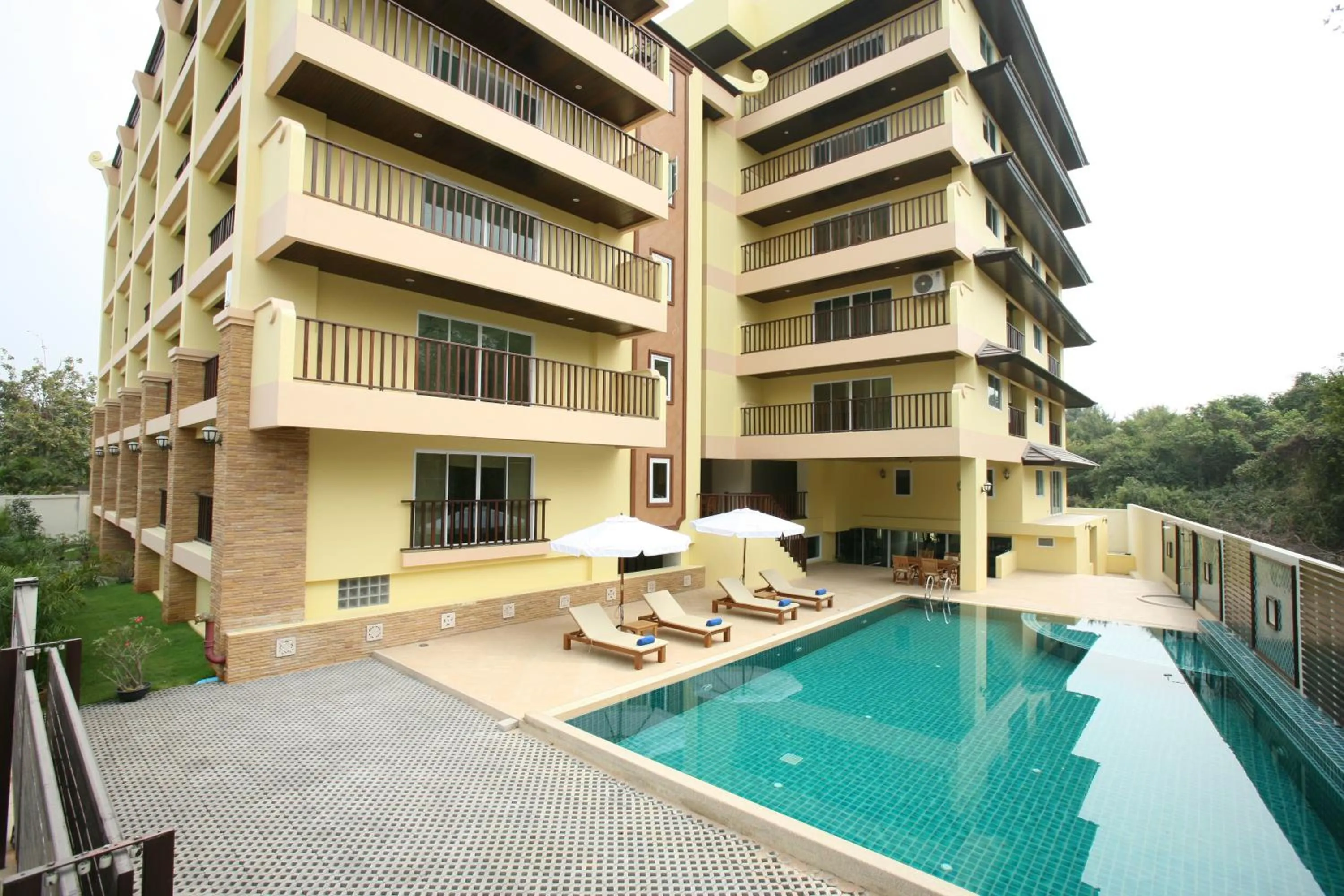 Swimming pool in Jomtien Beach Residence