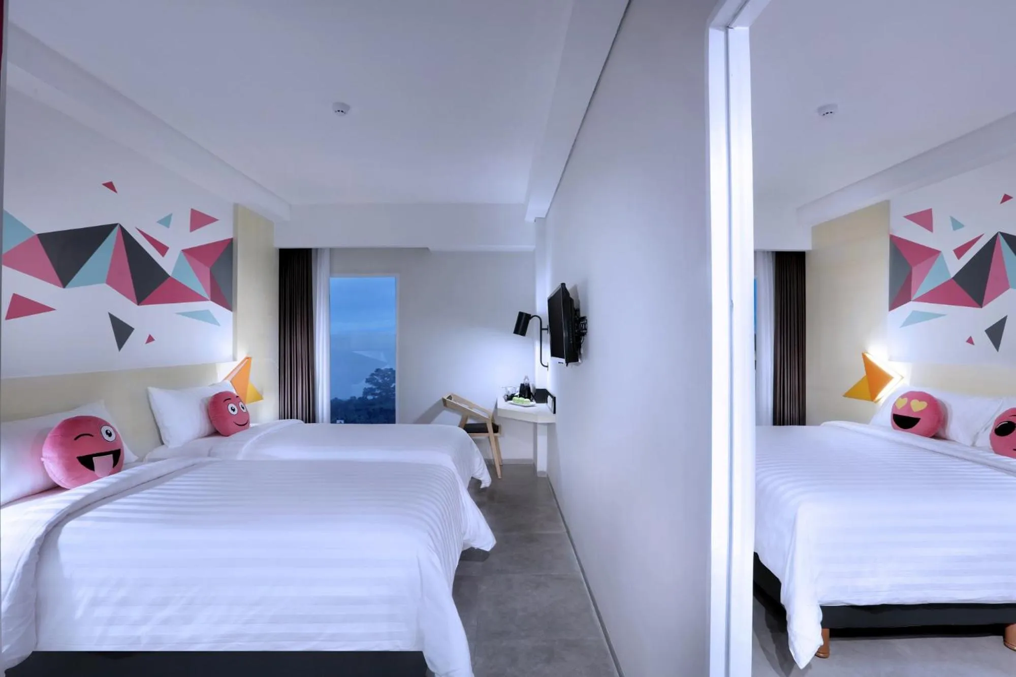 Other, Bed in favehotel Madiun