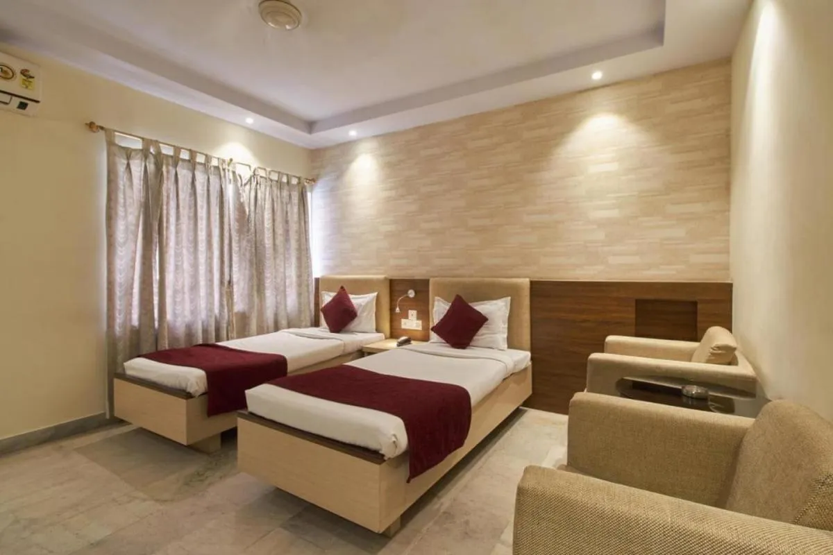 Bedroom, Bed in Pallavi International
